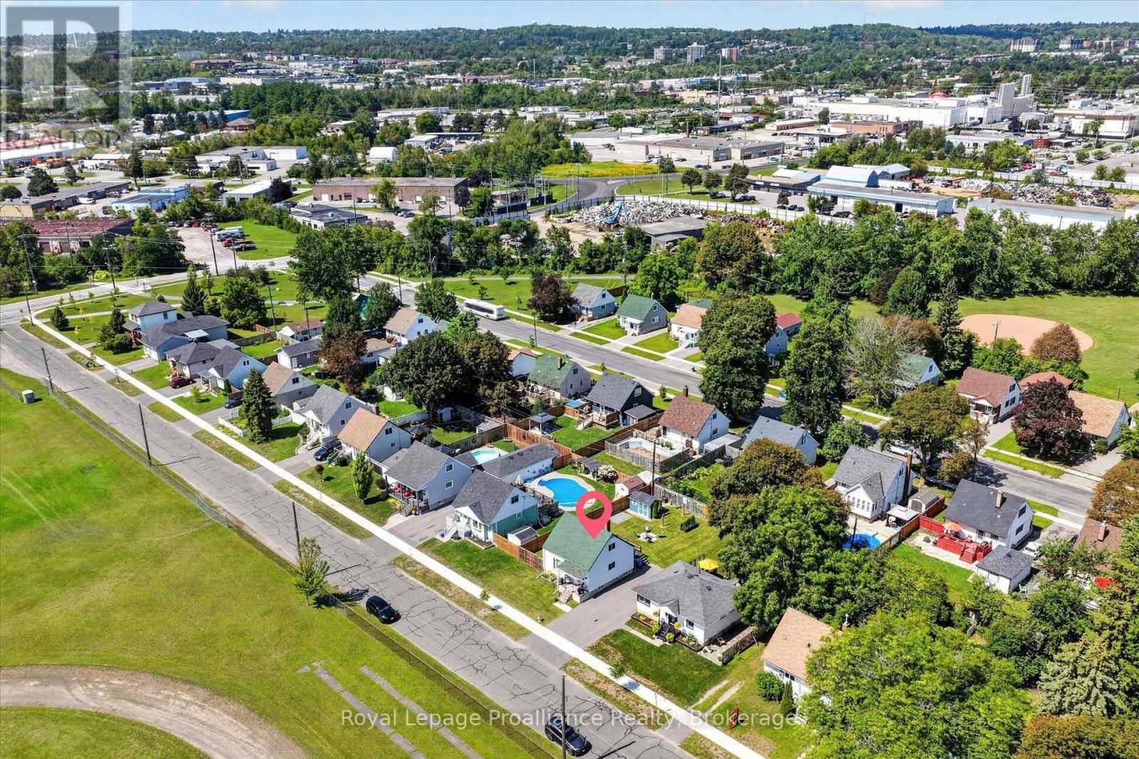 732 Gillespie Avenue, Peterborough (Otonabee Ward 1), Ontario  K9J 4B7 - Photo 45 - X13718608