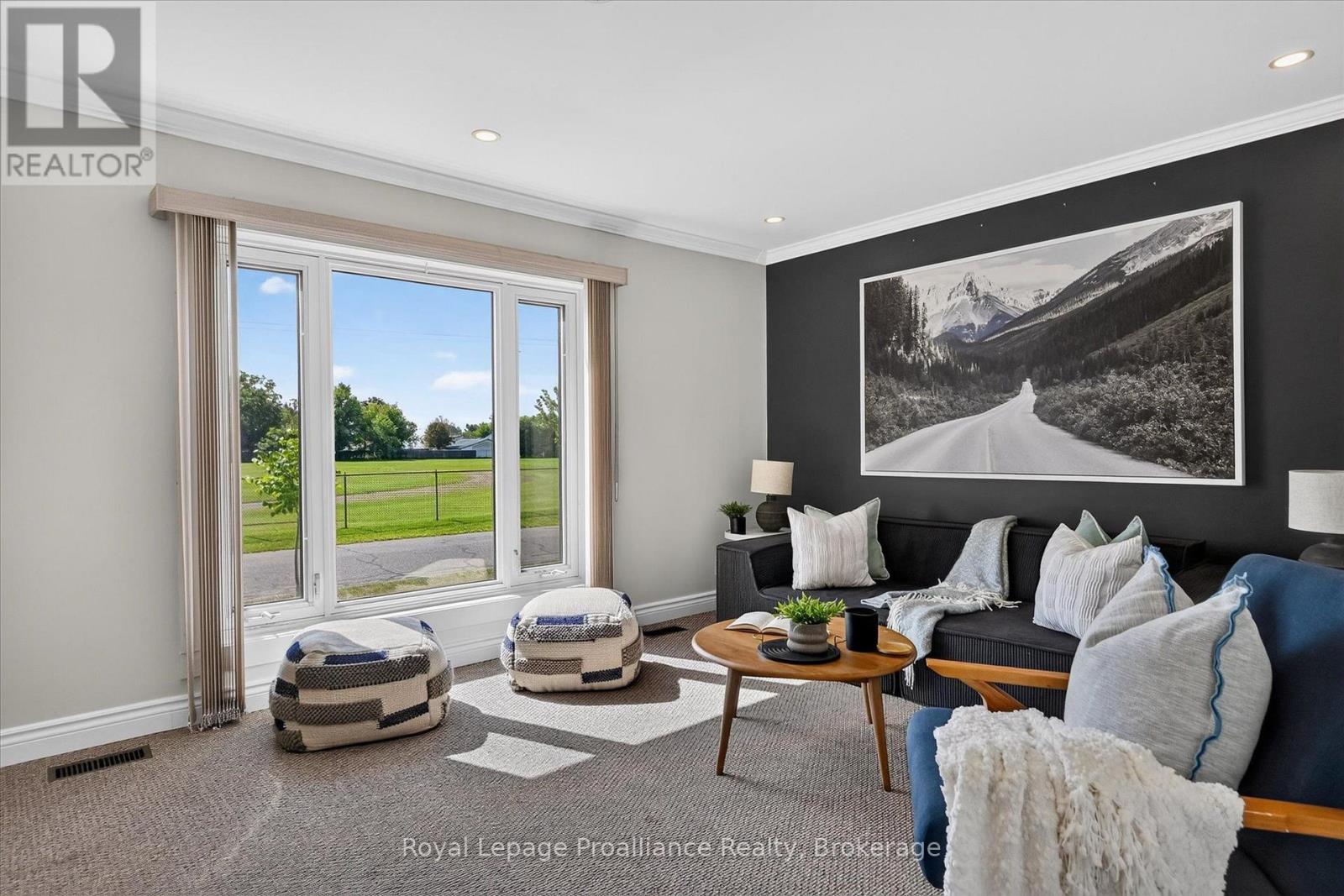 732 Gillespie Avenue, Peterborough (Otonabee Ward 1), Ontario  K9J 4B7 - Photo 7 - X13718608