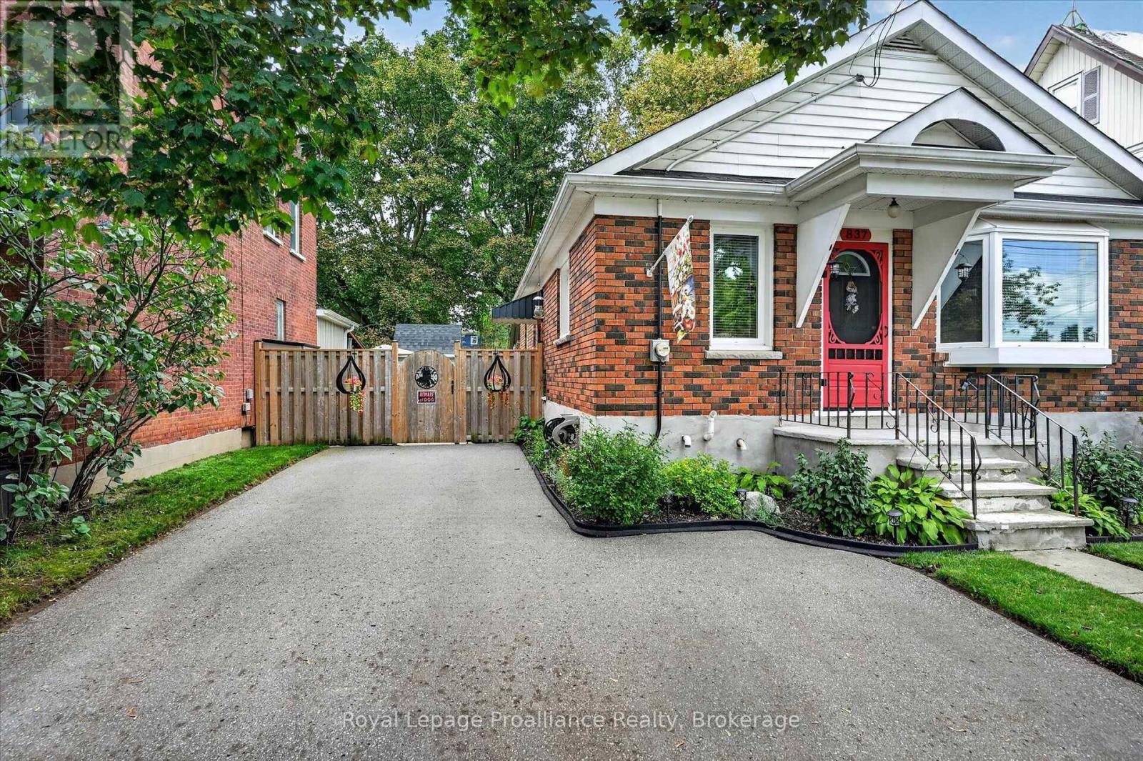 837 SHERBURNE STREET, peterborough (otonabee ward 1), Ontario