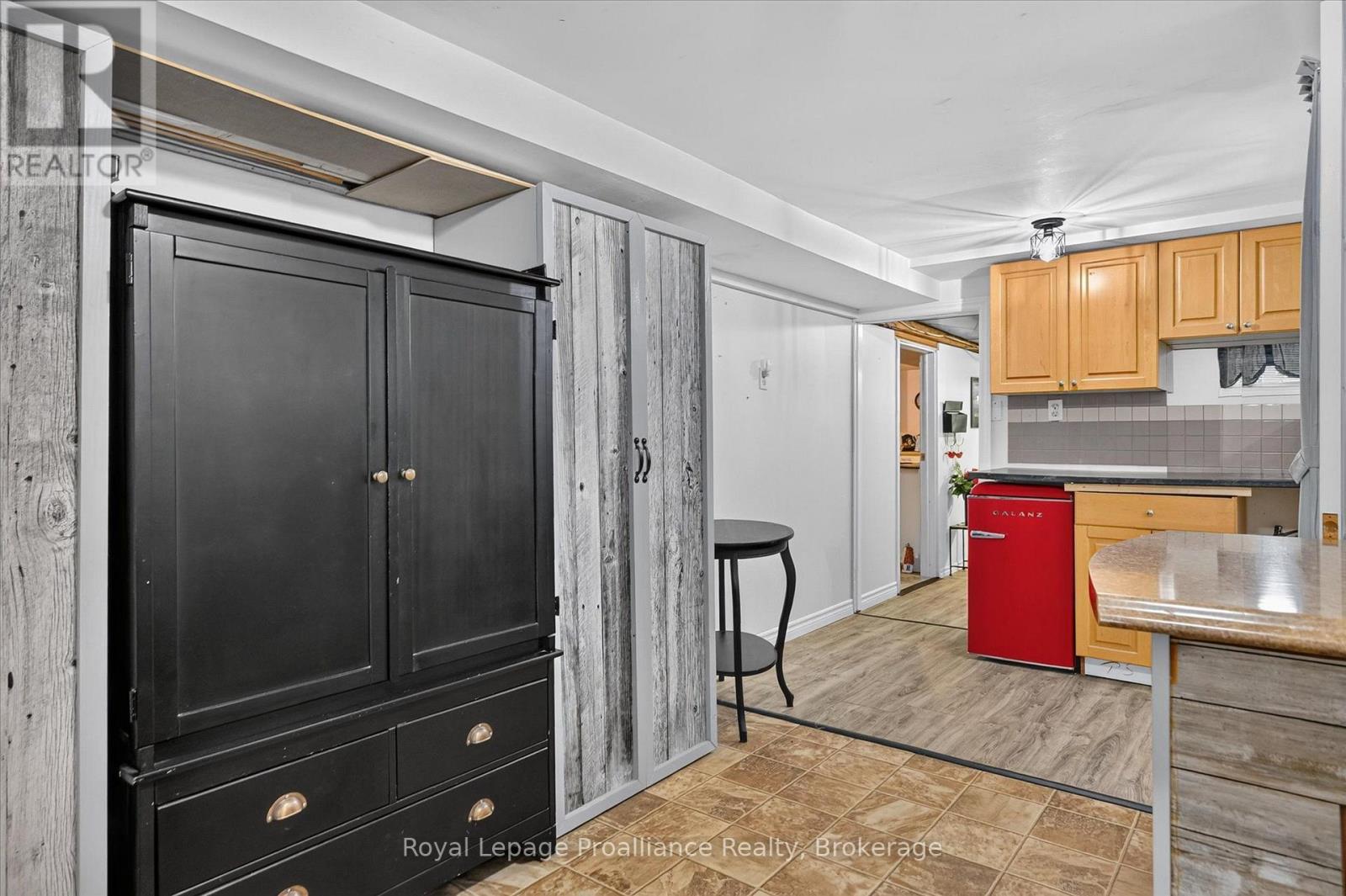 837 Sherburne Street, Peterborough (Otonabee Ward 1), Ontario  K9J 3B7 - Photo 17 - X13719424