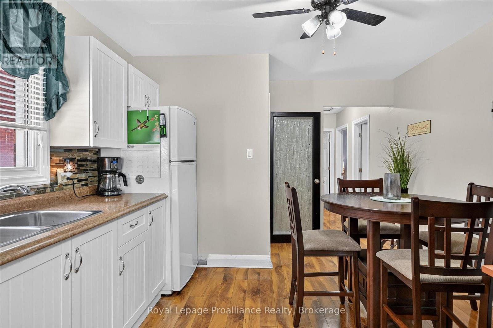 837 Sherburne Street, Peterborough (Otonabee Ward 1), Ontario  K9J 3B7 - Photo 9 - X13719424