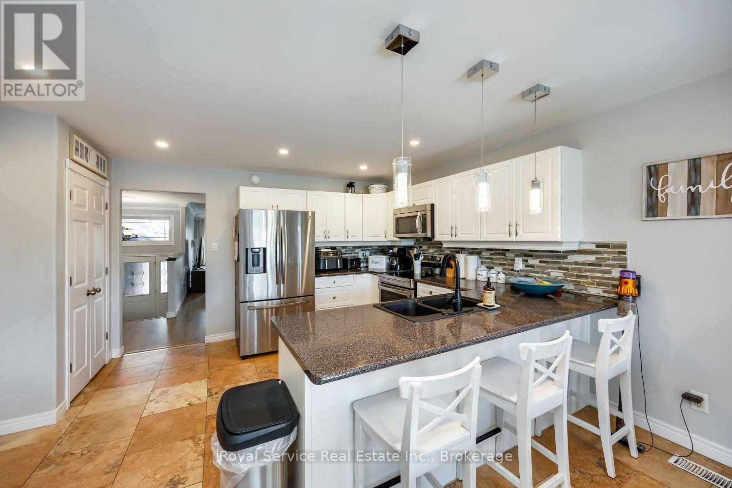 2690 Foxmeadow Road, Peterborough (Ashburnham Ward 4), Ontario  K9L 0A8 - Photo 13 - X13719676