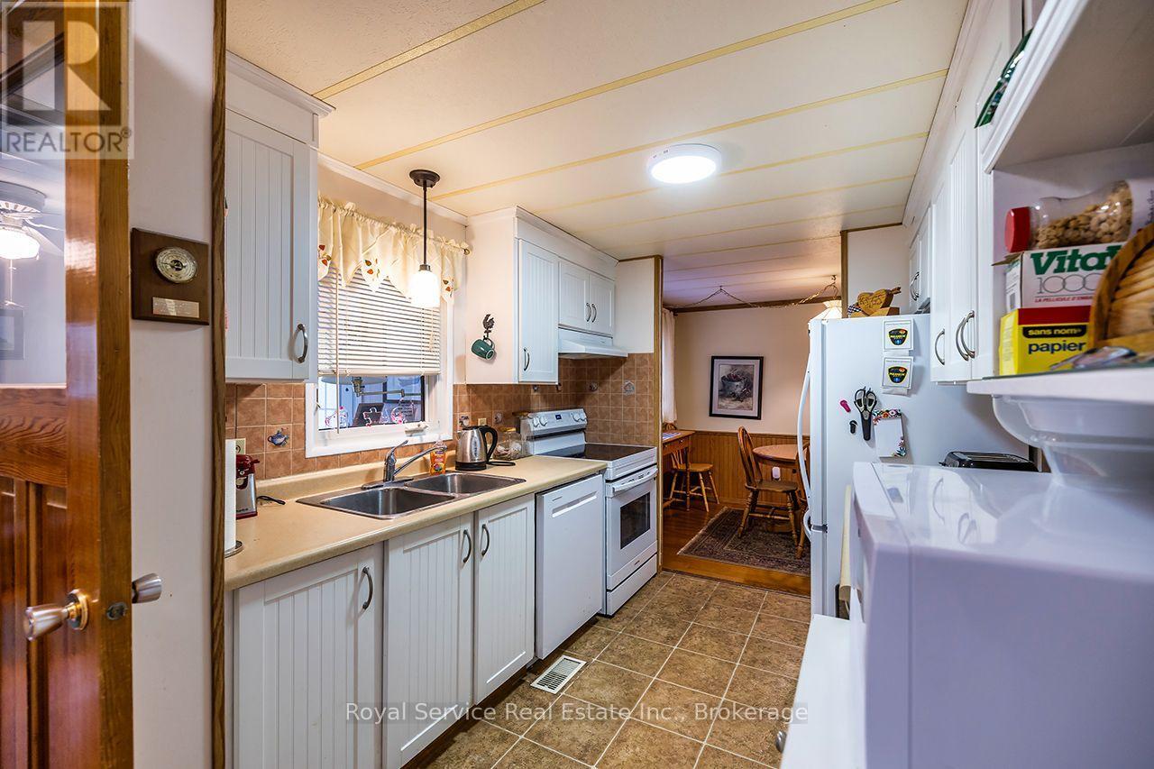 16 Vista Drive, Kawartha Lakes (Lindsay), Ontario  K9V 0H7 - Photo 10 - X13719818