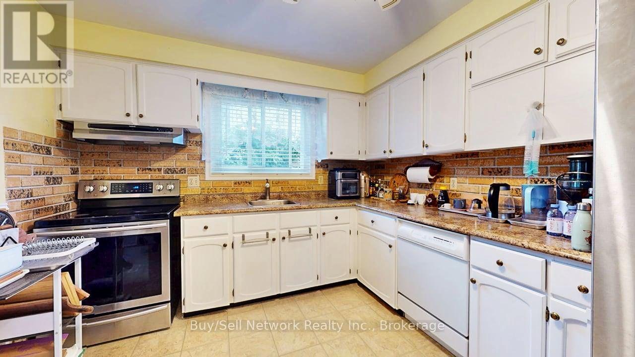 2602 Ridgetop Crescent, Peterborough (Ashburnham Ward 4), Ontario  K9L 1H9 - Photo 7 - X13720664