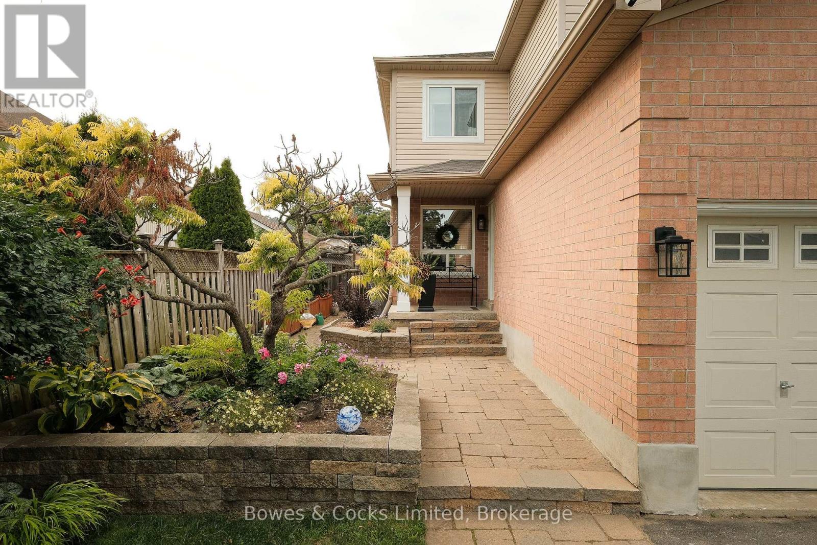 407 Spillsbury Drive, Peterborough (Monaghan Ward 2), Ontario  K9K 2N6 - Photo 2 - X13721202