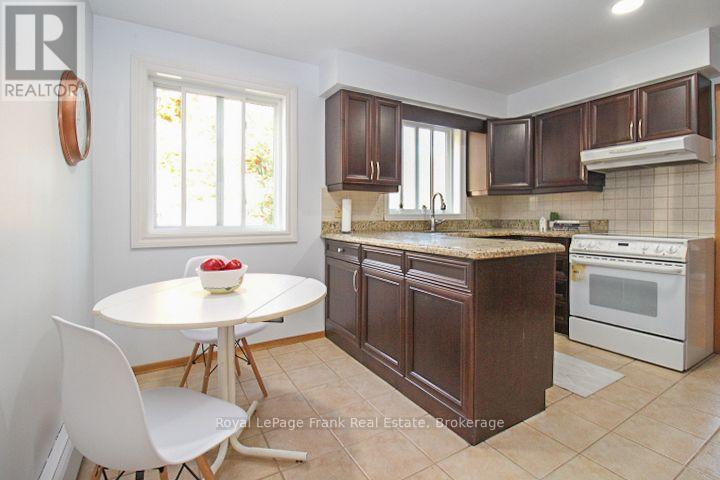 1561 Cherryhill Road, Peterborough (Monaghan Ward 2), Ontario  K9K 1A7 - Photo 16 - X13723142
