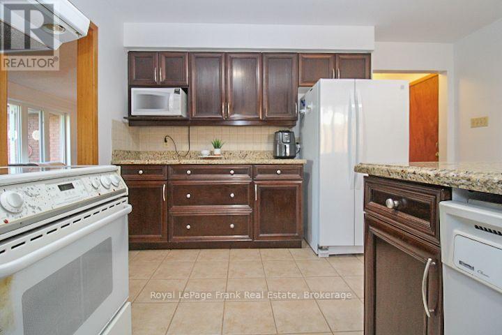 1561 Cherryhill Road, Peterborough (Monaghan Ward 2), Ontario  K9K 1A7 - Photo 17 - X13723142