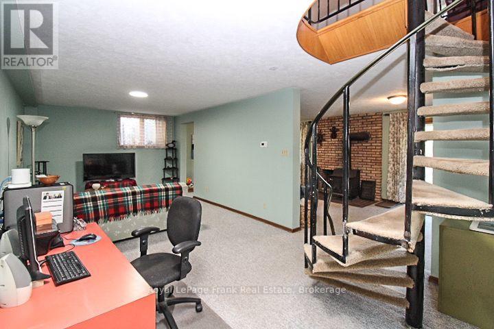 1561 Cherryhill Road, Peterborough (Monaghan Ward 2), Ontario  K9K 1A7 - Photo 34 - X13723142