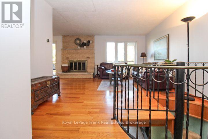 1561 Cherryhill Road, Peterborough (Monaghan Ward 2), Ontario  K9K 1A7 - Photo 9 - X13723142