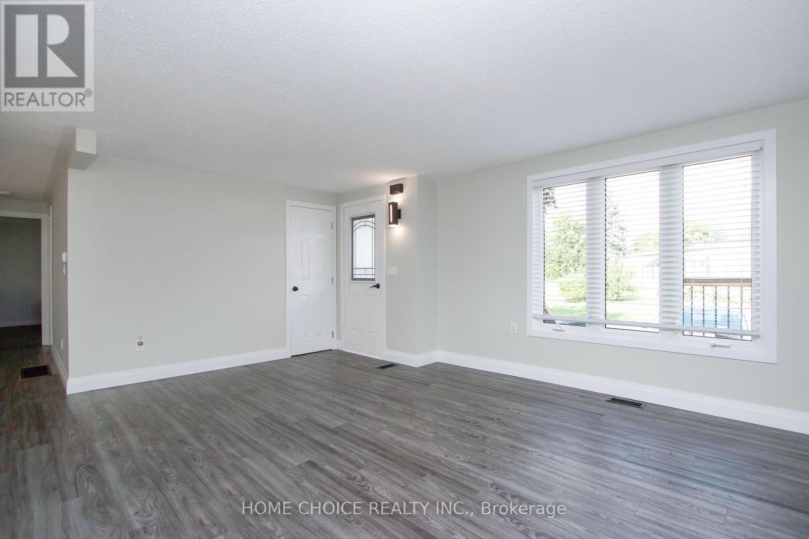 5 Driftwood Lane, Clarington (Newcastle), Ontario  L1B 1A5 - Photo 5 - E13723282