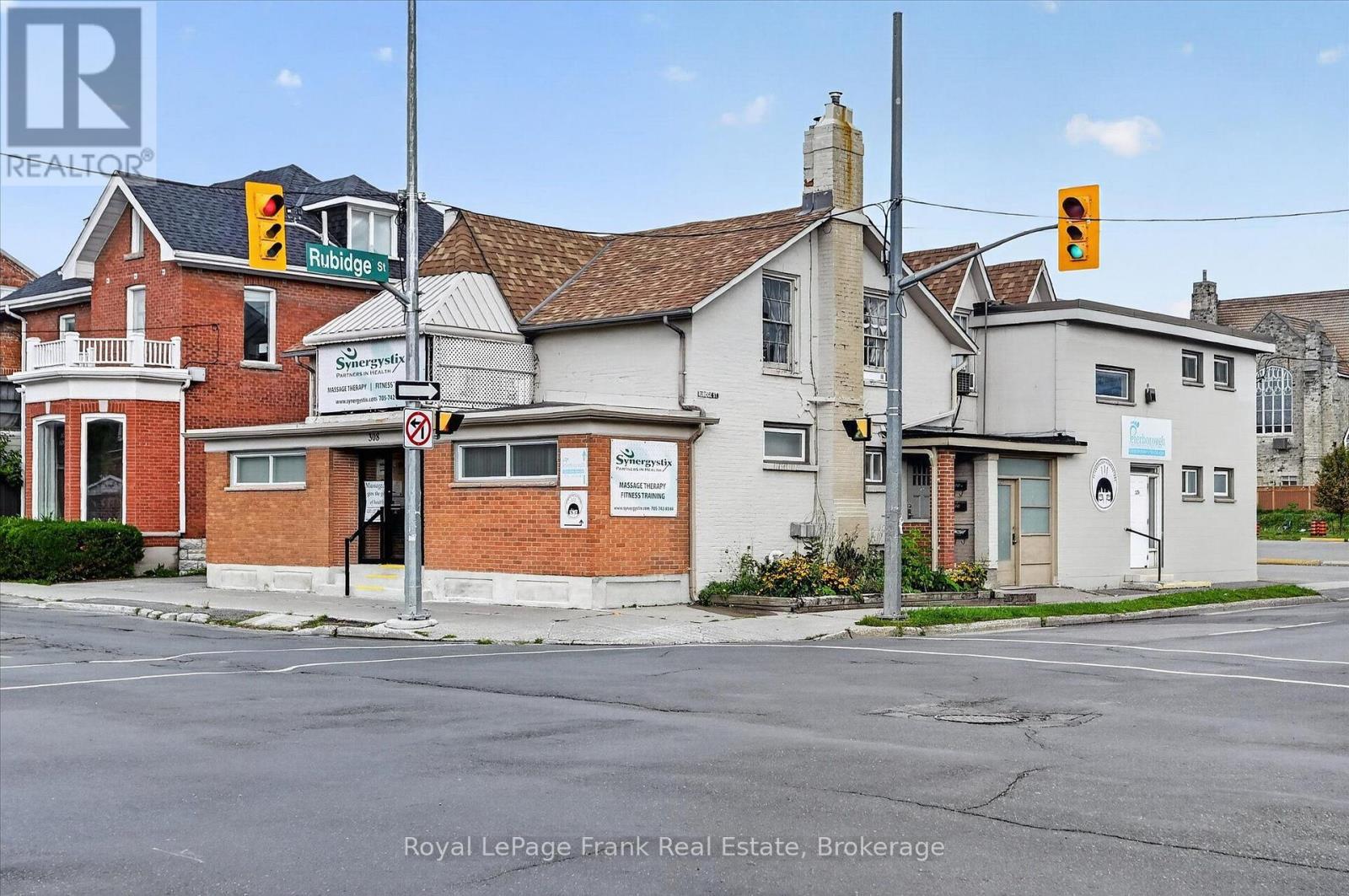 308 CHARLOTTE STREET, peterborough (town ward 3), Ontario