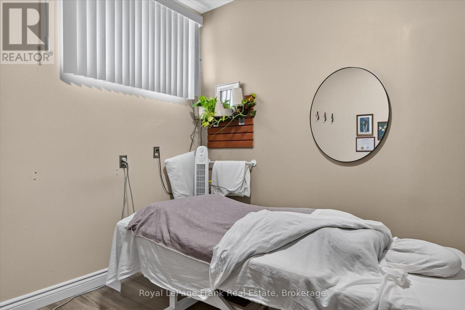 308 Charlotte Street, Peterborough (Town Ward 3), Ontario  K9J 2V7 - Photo 14 - X13723538