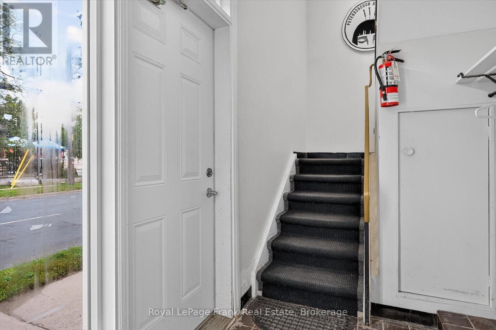 308 Charlotte Street, Peterborough (Town Ward 3), Ontario  K9J 2V7 - Photo 21 - X13723538