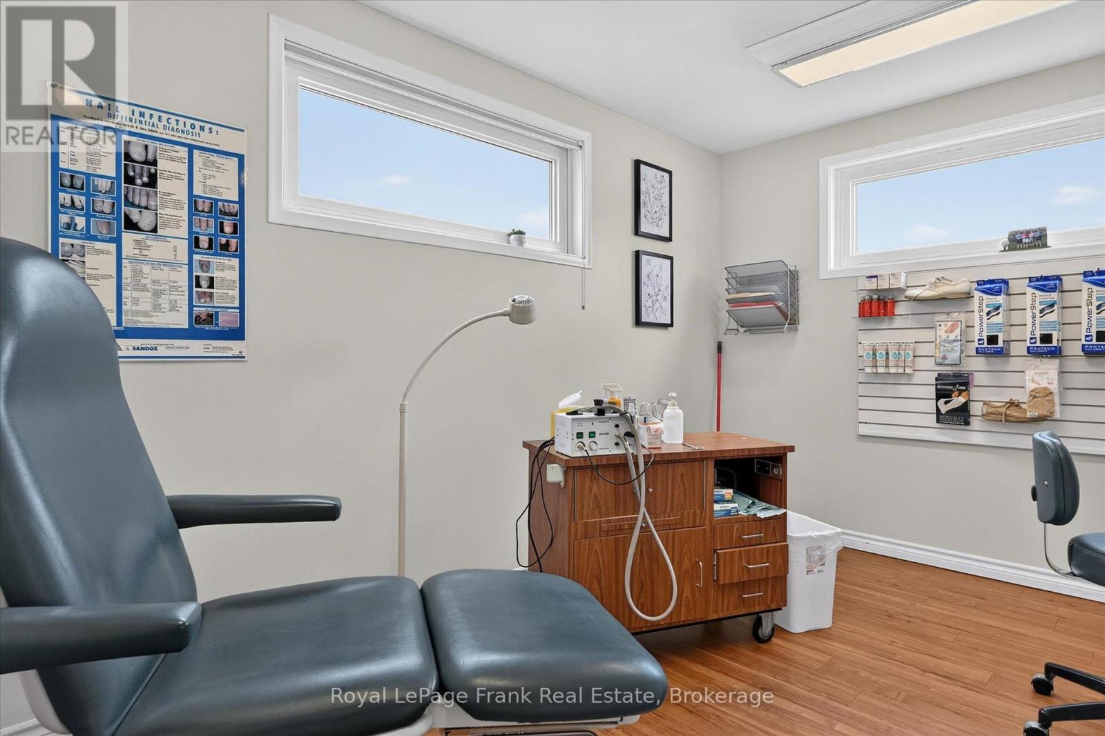 308 Charlotte Street, Peterborough (Town Ward 3), Ontario  K9J 2V7 - Photo 27 - X13723538