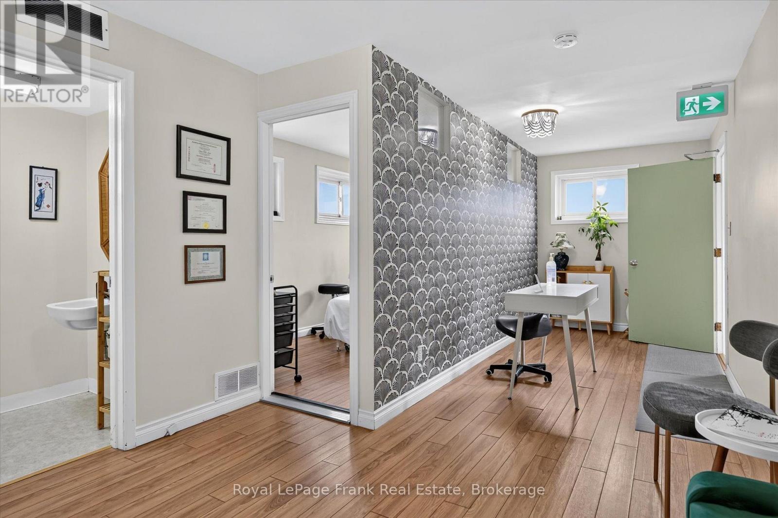 308 Charlotte Street, Peterborough (Town Ward 3), Ontario  K9J 2V7 - Photo 31 - X13723538
