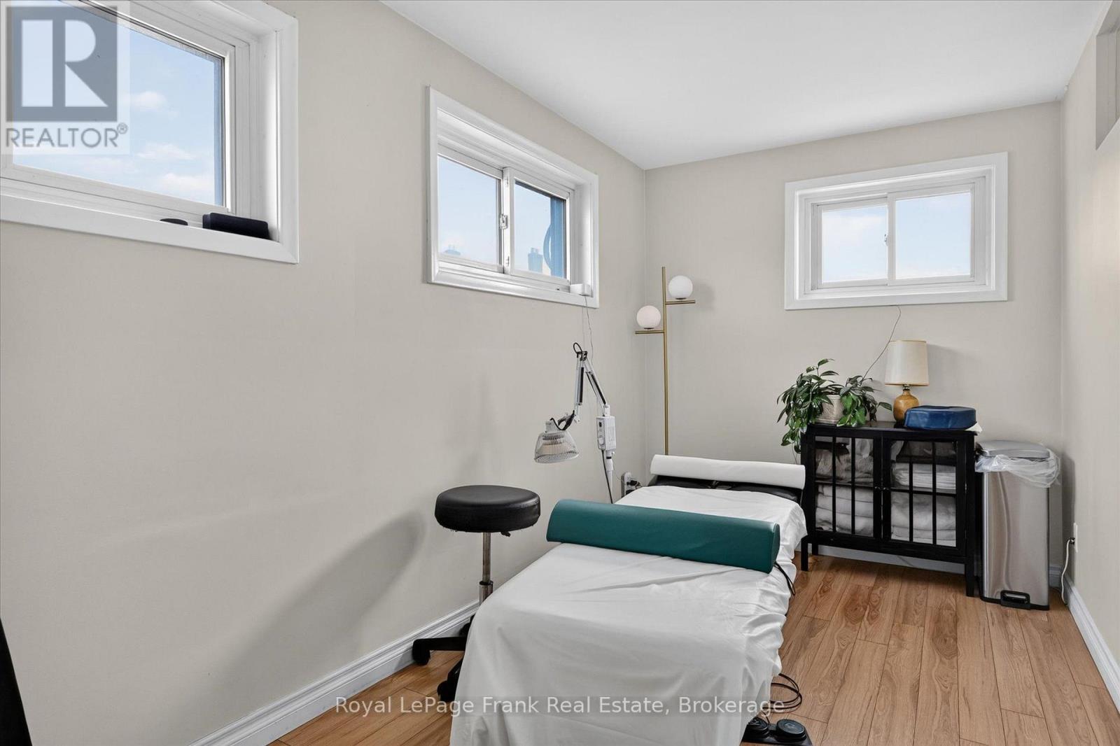 308 Charlotte Street, Peterborough (Town Ward 3), Ontario  K9J 2V7 - Photo 32 - X13723538