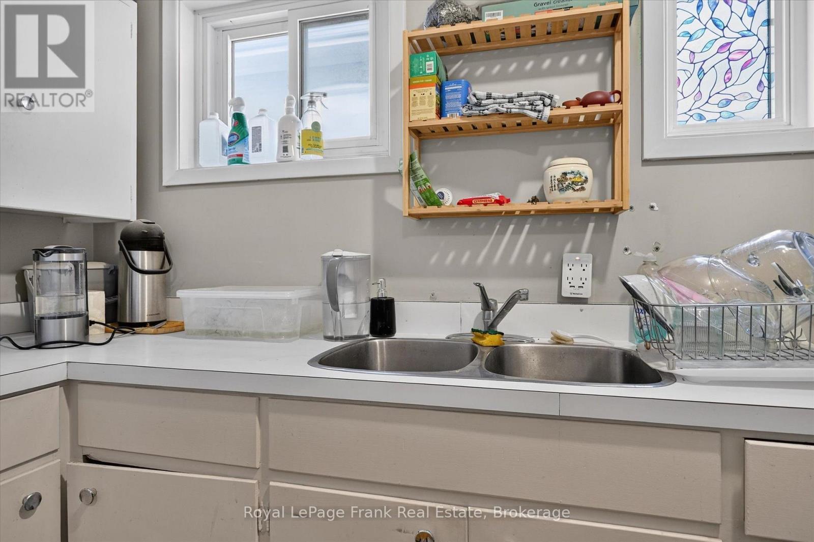 308 Charlotte Street, Peterborough (Town Ward 3), Ontario  K9J 2V7 - Photo 38 - X13723538