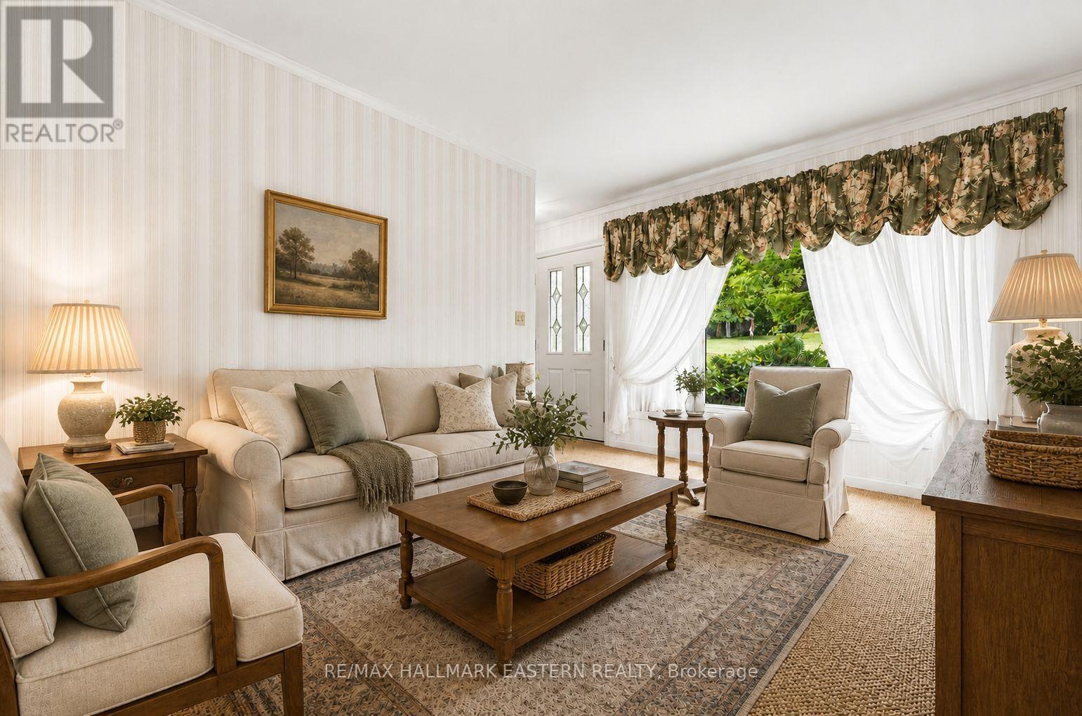 1932 Sherbrooke Street W, Peterborough (Monaghan Ward 2), Ontario  K9J 6X4 - Photo 4 - X13723858