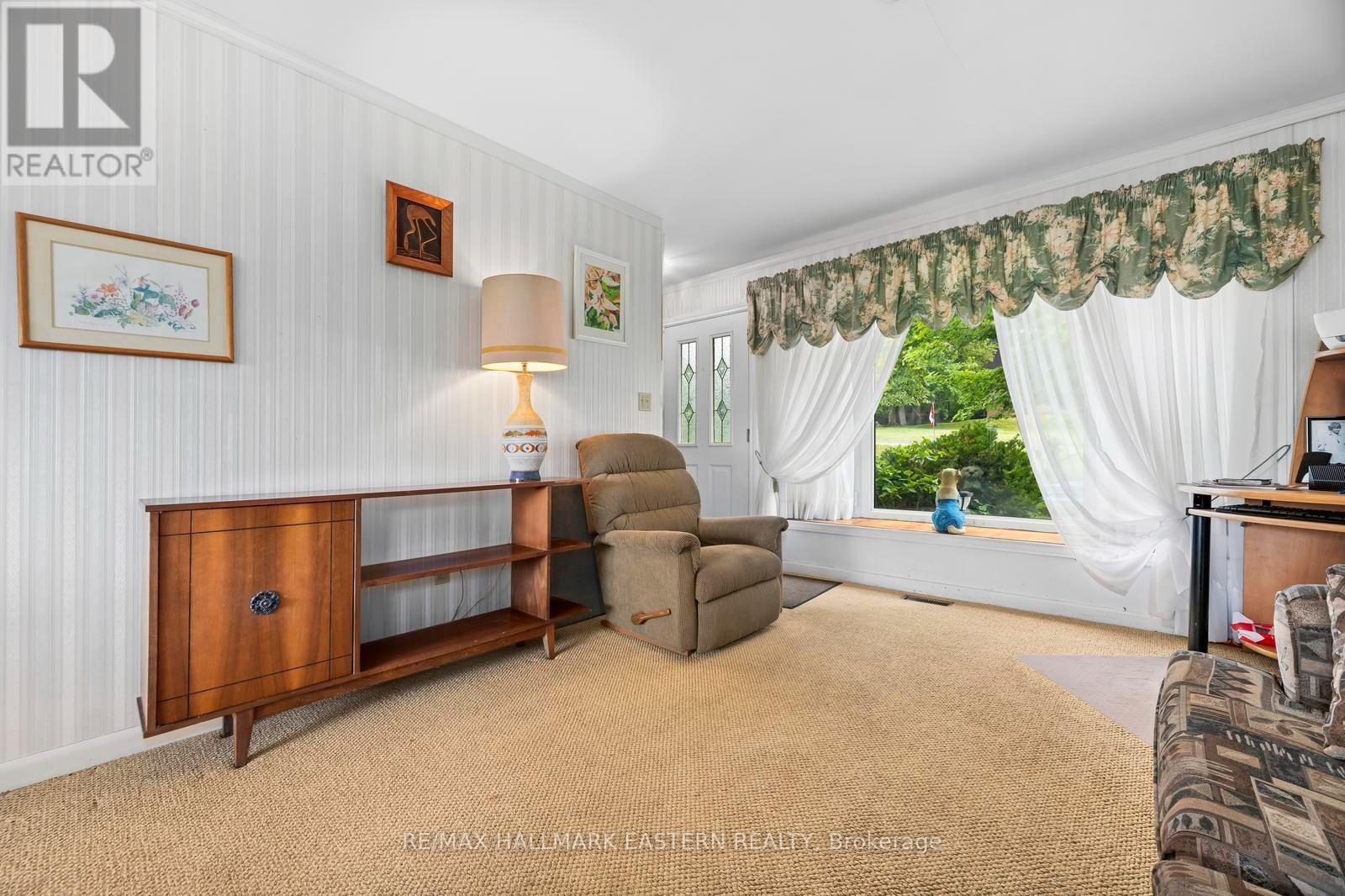 1932 Sherbrooke Street W, Peterborough (Monaghan Ward 2), Ontario  K9J 6X4 - Photo 5 - X13723858