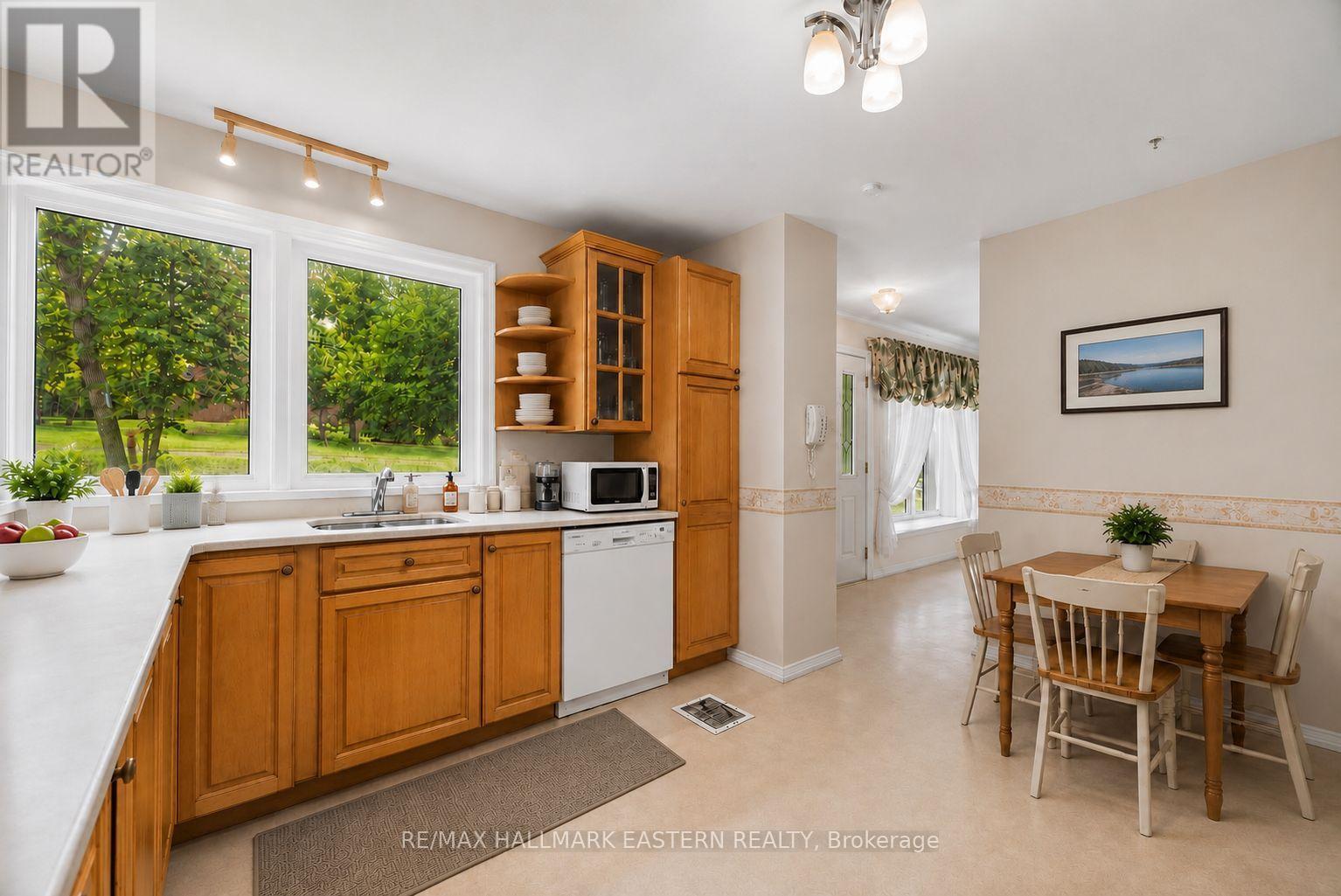 1932 Sherbrooke Street W, Peterborough (Monaghan Ward 2), Ontario  K9J 6X4 - Photo 7 - X13723858
