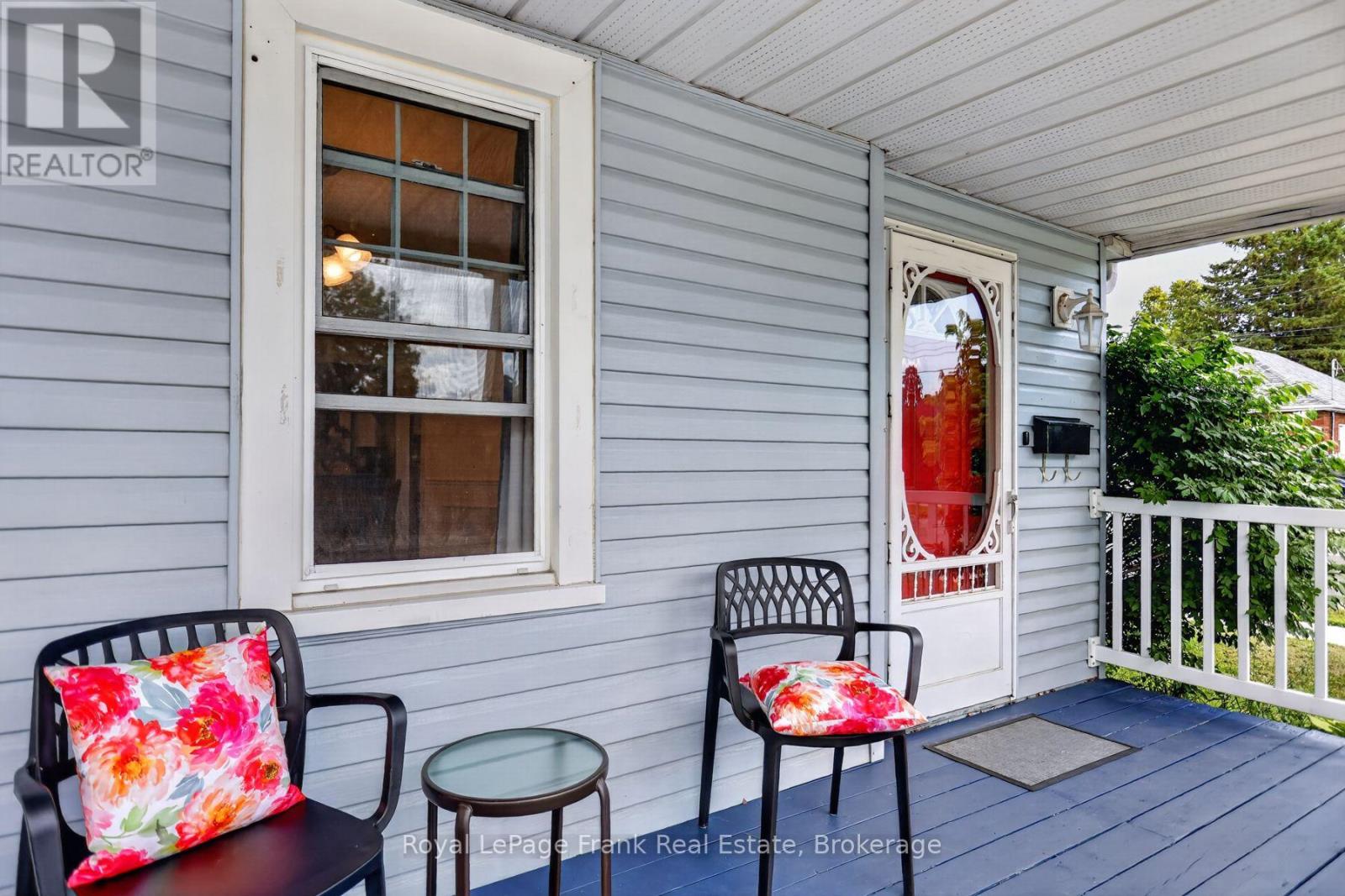 728 Hurley Street, Peterborough (Otonabee Ward 1), Ontario  K9J 3A9 - Photo 5 - X13724810