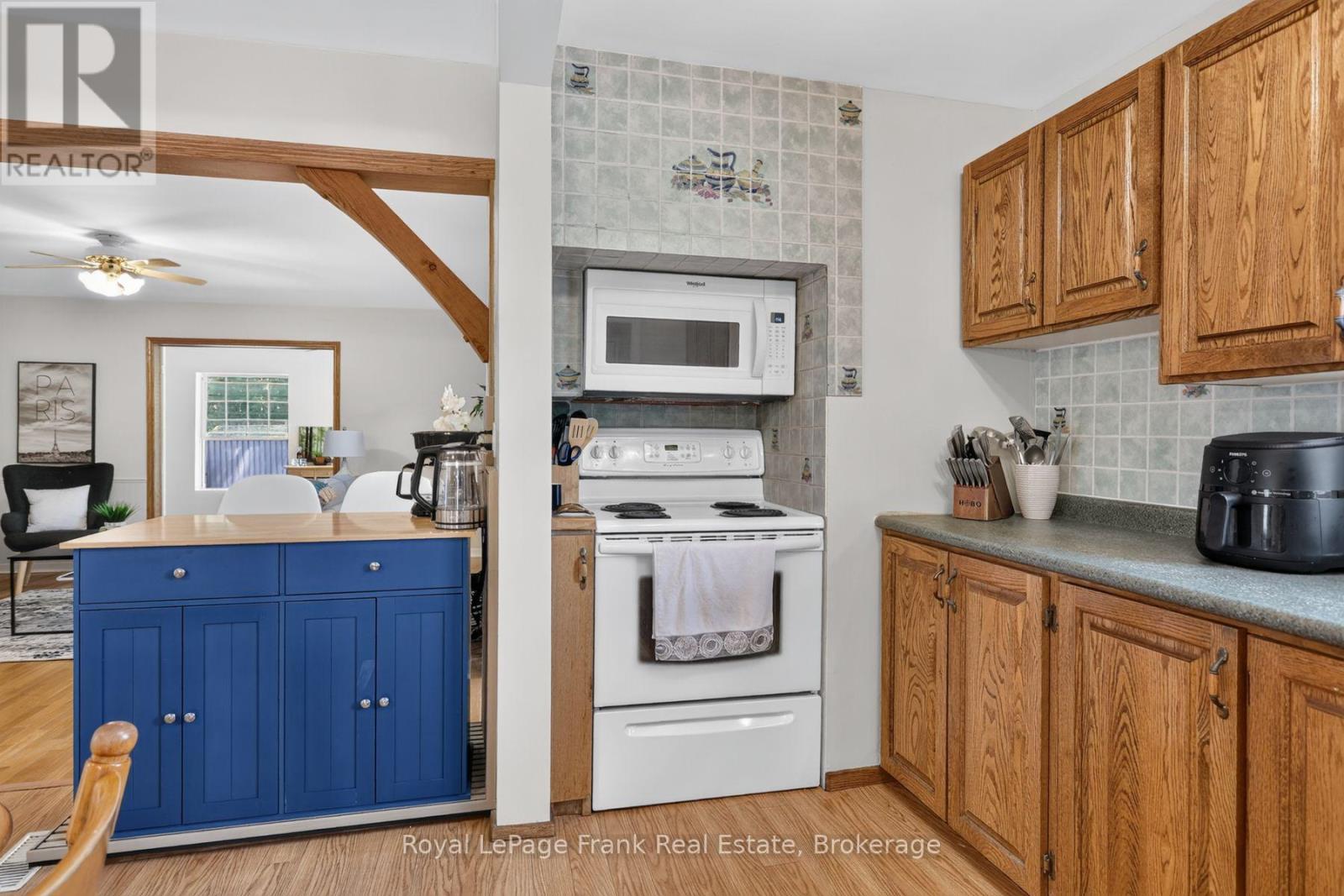 728 Hurley Street, Peterborough (Otonabee Ward 1), Ontario  K9J 3A9 - Photo 8 - X13724810
