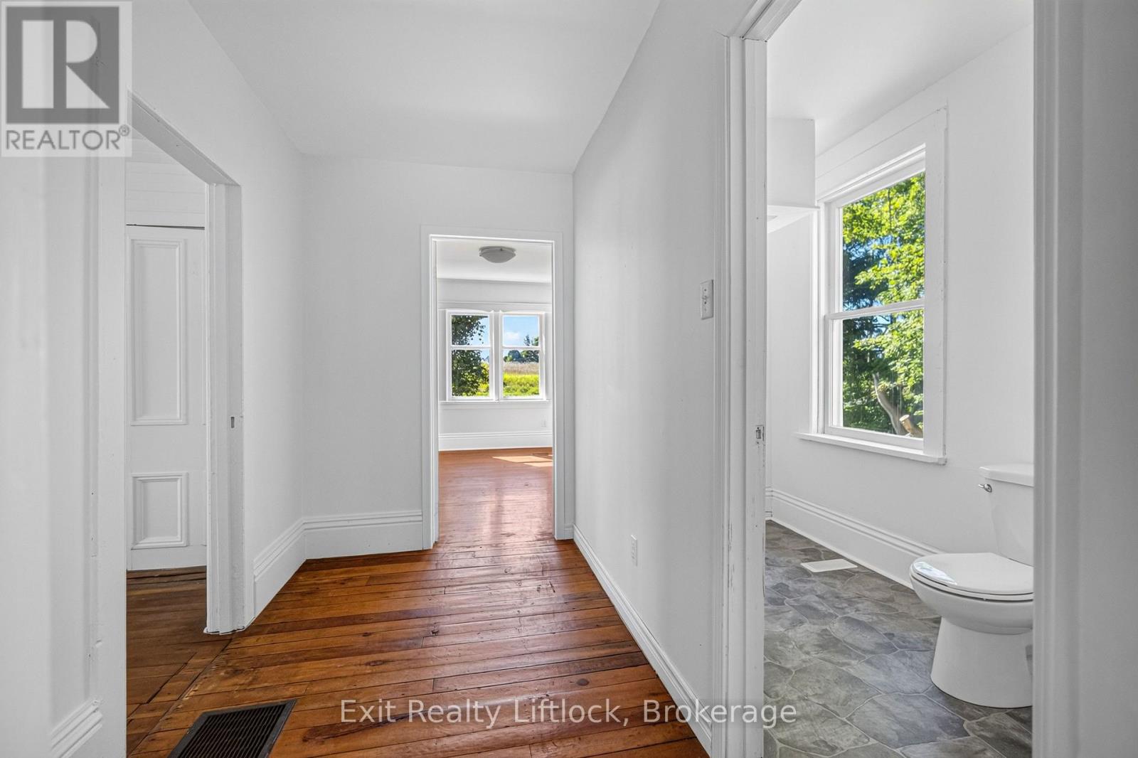 1952 County Rd 6 Road, Douro-Dummer, Ontario  K0L 2H0 - Photo 17 - X13726650