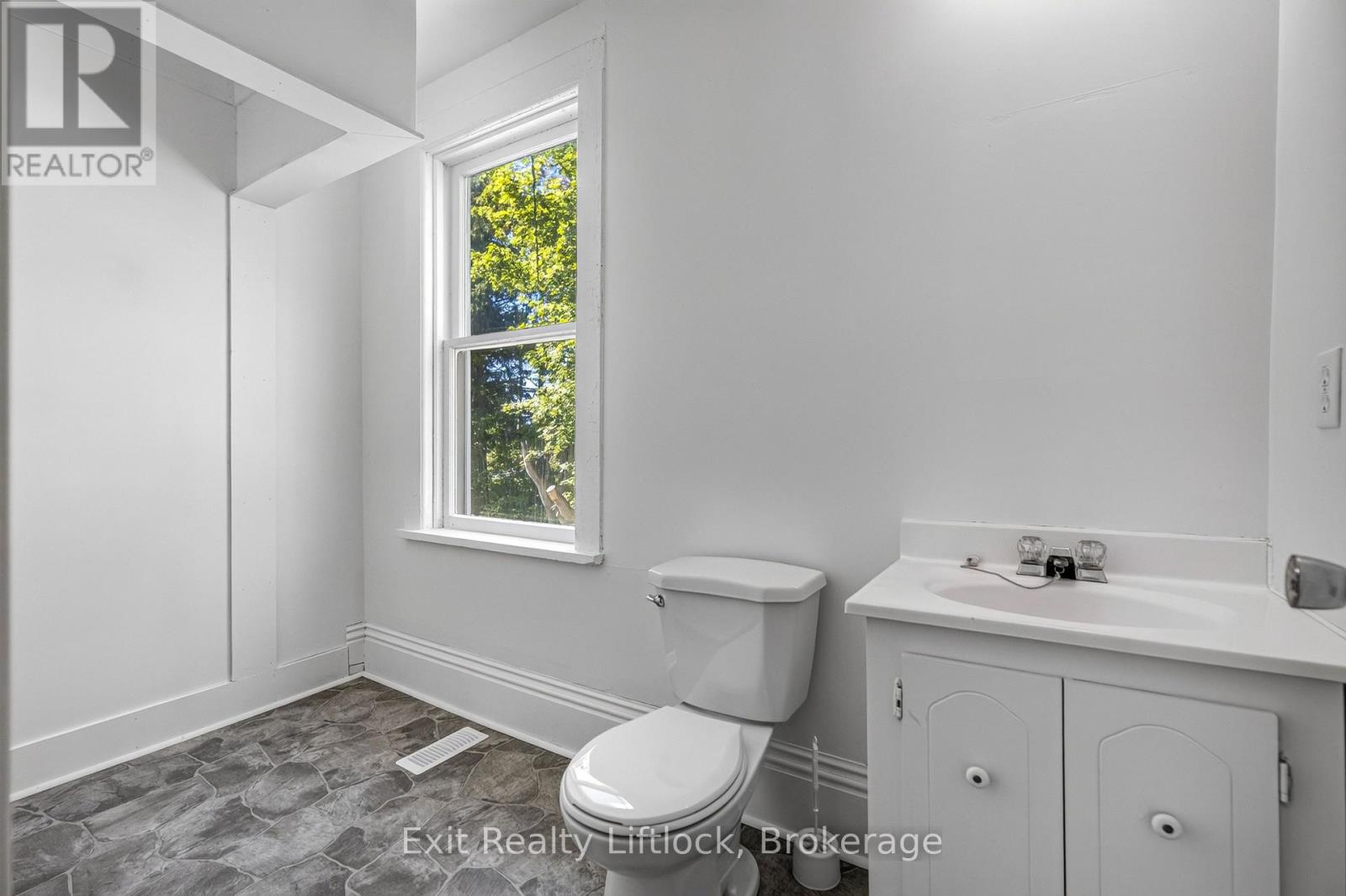 1952 County Rd 6 Road, Douro-Dummer, Ontario  K0L 2H0 - Photo 24 - X13726650