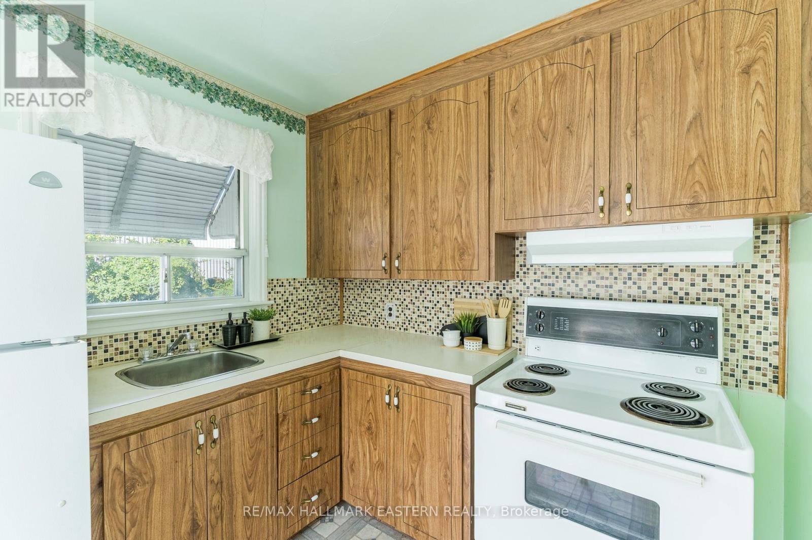 51 Ephgrave Boulevard, Peterborough (Otonabee Ward 1), Ontario  K9J 4G1 - Photo 11 - X13727170