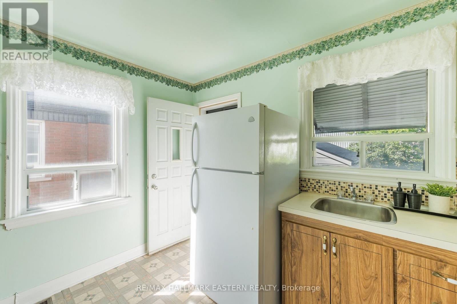 51 Ephgrave Boulevard, Peterborough (Otonabee Ward 1), Ontario  K9J 4G1 - Photo 12 - X13727170