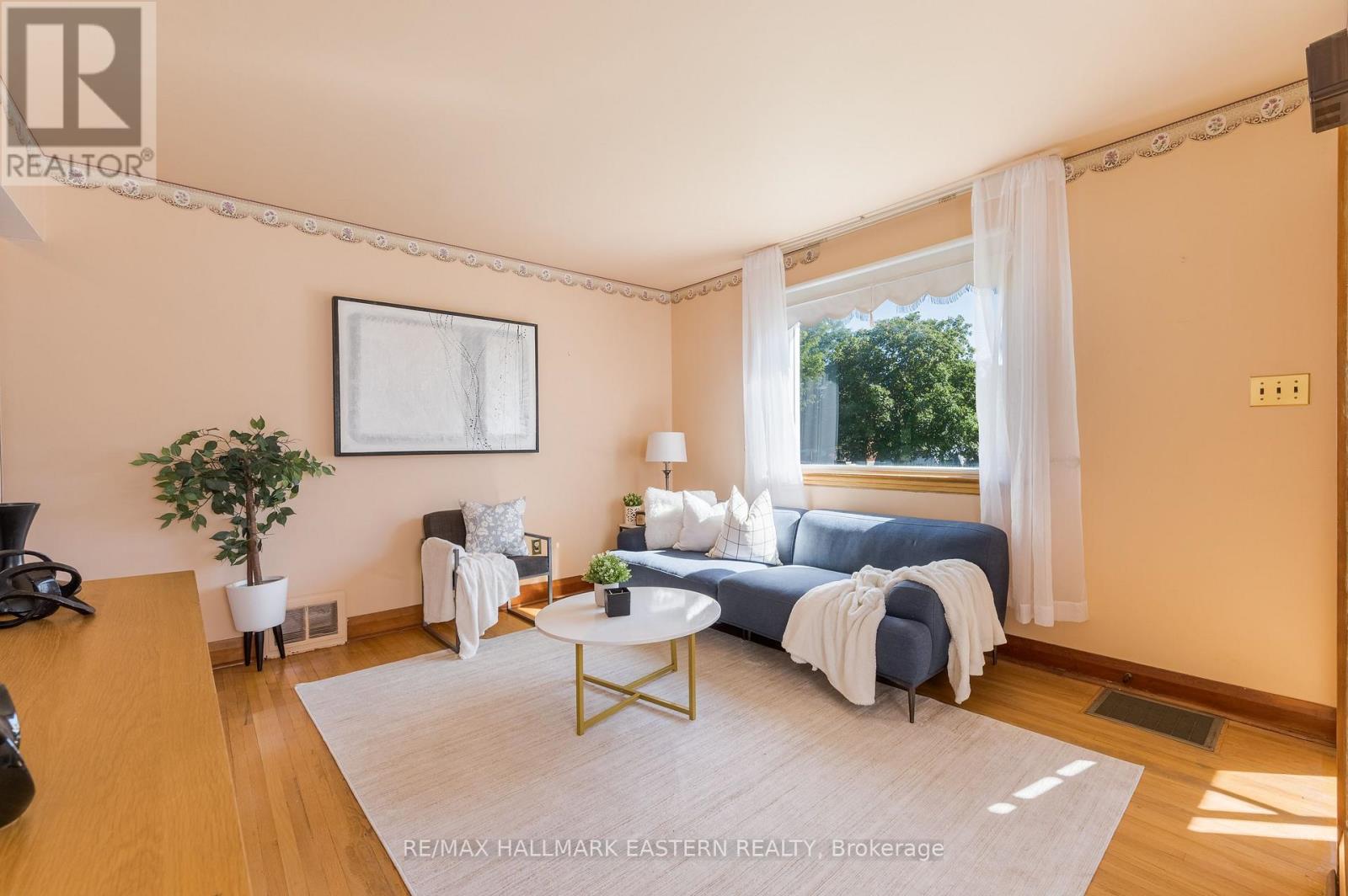 51 Ephgrave Boulevard, Peterborough (Otonabee Ward 1), Ontario  K9J 4G1 - Photo 2 - X13727170