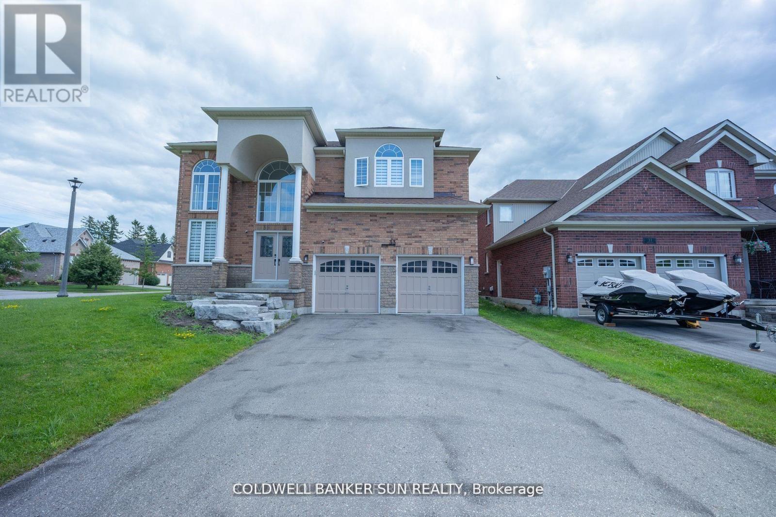 33 Ellis Crescent, Kawartha Lakes (Lindsay), Ontario  K9V 0A5 - Photo 2 - X13727590