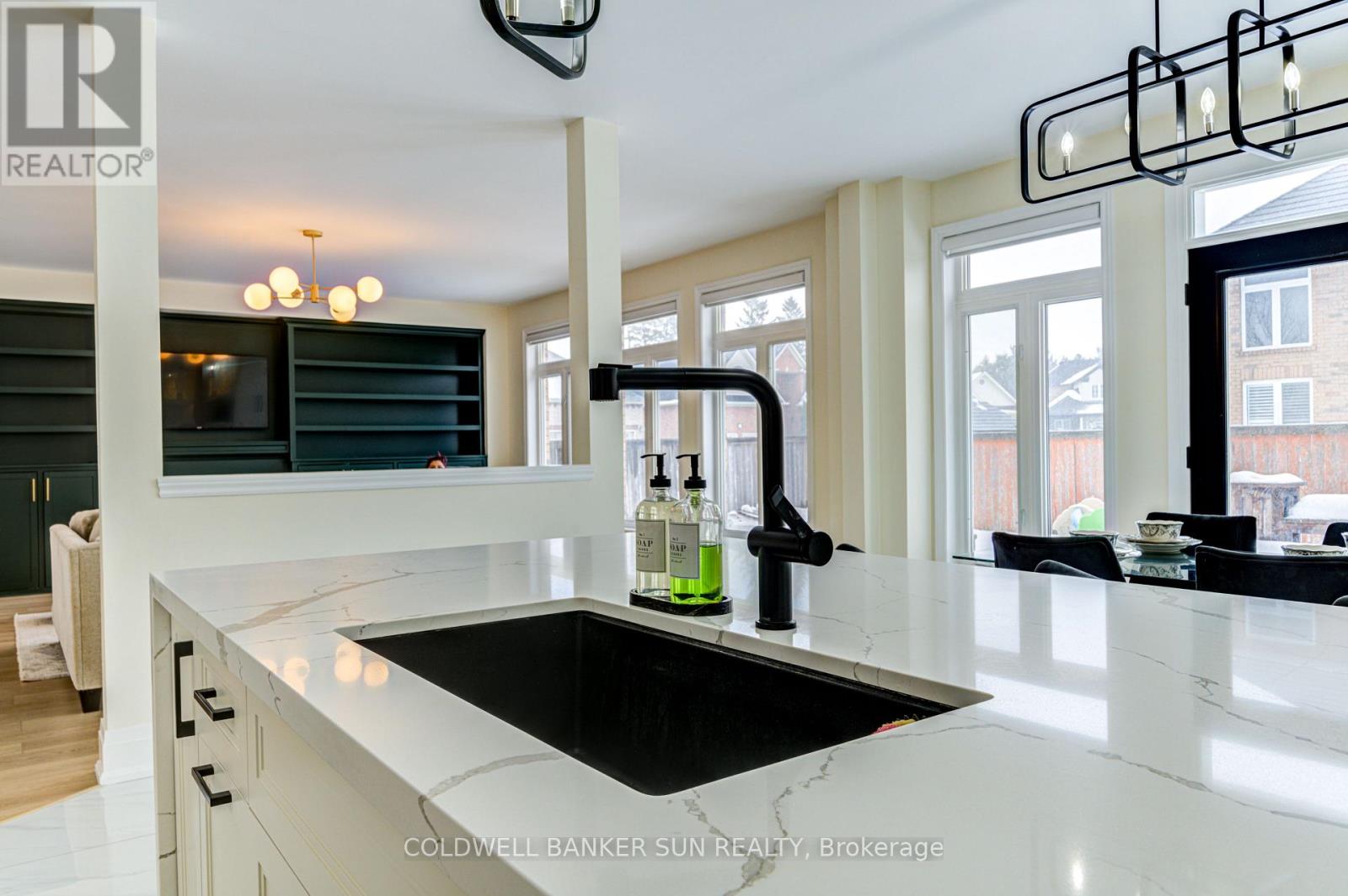 33 Ellis Crescent, Kawartha Lakes (Lindsay), Ontario  K9V 0A5 - Photo 20 - X13727590