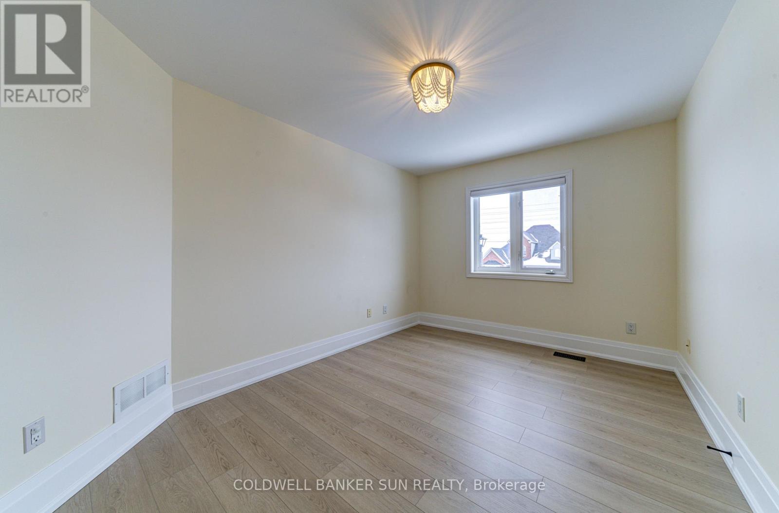 33 Ellis Crescent, Kawartha Lakes (Lindsay), Ontario  K9V 0A5 - Photo 38 - X13727590