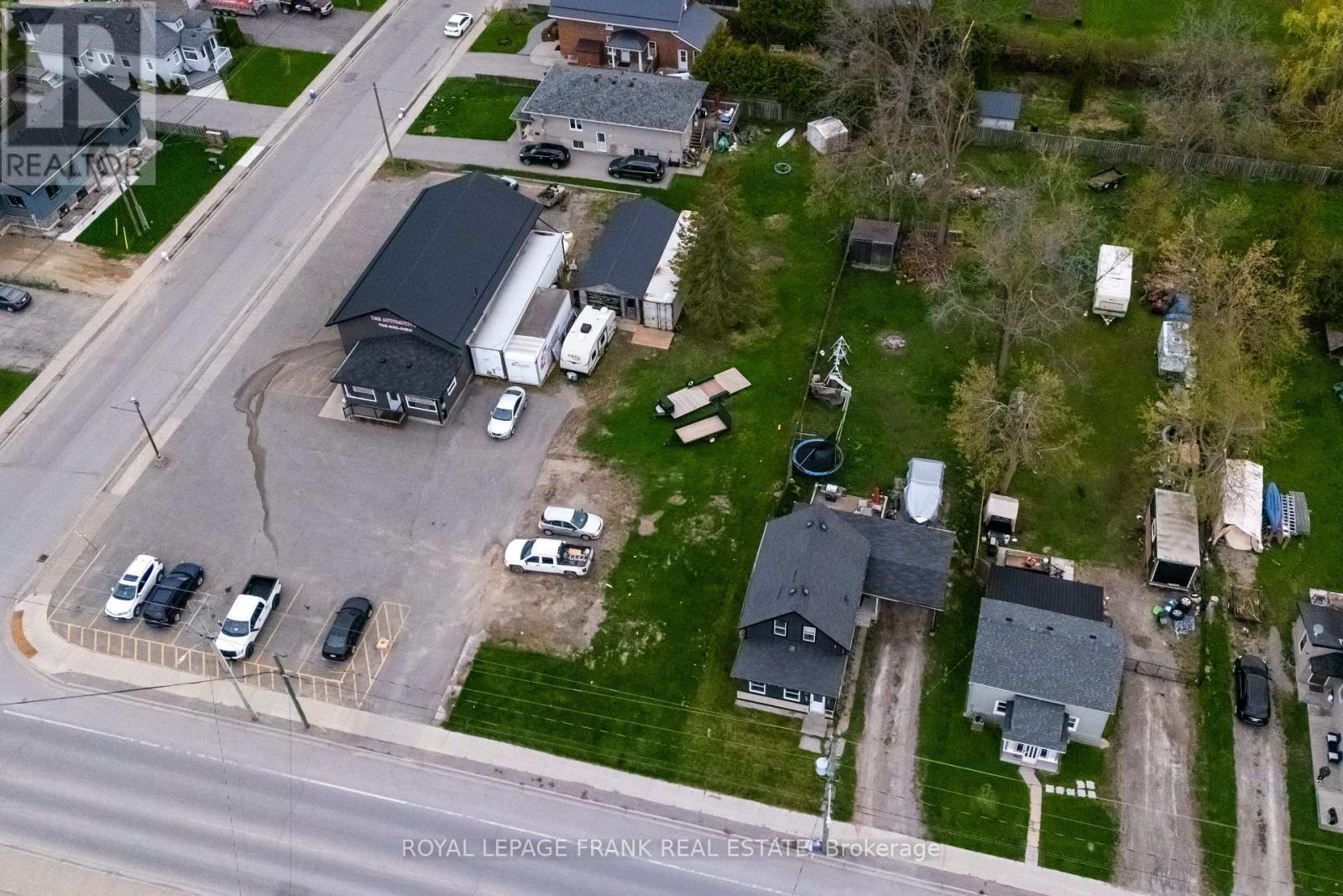 118 Queen Street, Kawartha Lakes (Lindsay), Ontario  K9V 4R3 - Photo 5 - X13728230
