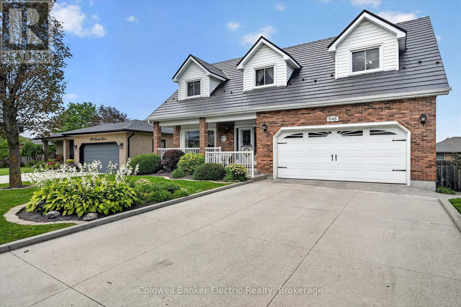 948 Smithside Court, Peterborough (Monaghan Ward 2), Ontario  K9J 8E2 - Photo 2 - X13729070