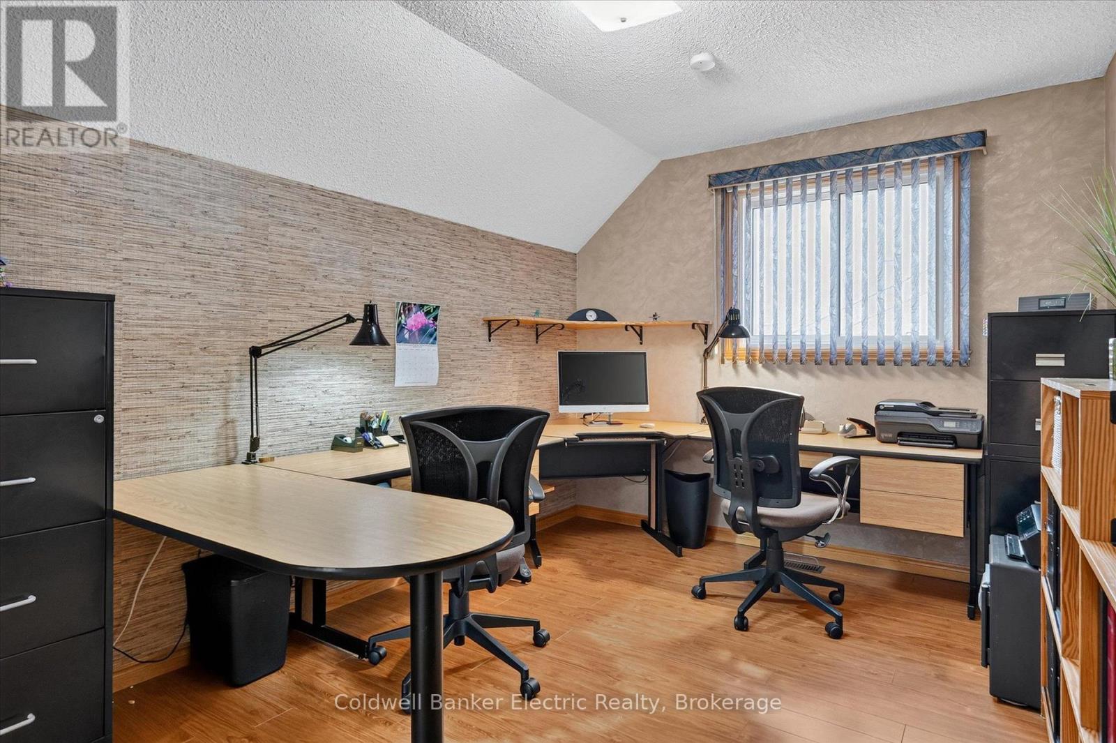 948 Smithside Court, Peterborough (Monaghan Ward 2), Ontario  K9J 8E2 - Photo 25 - X13729070