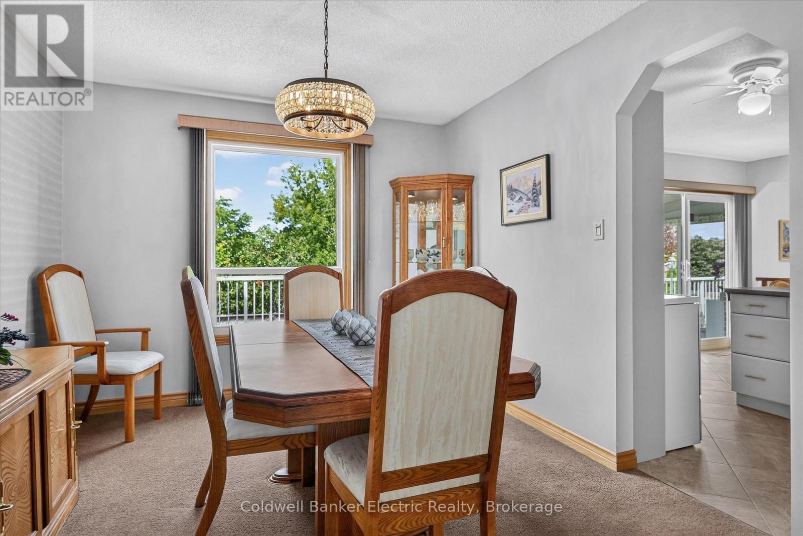 948 Smithside Court, Peterborough (Monaghan Ward 2), Ontario  K9J 8E2 - Photo 5 - X13729070