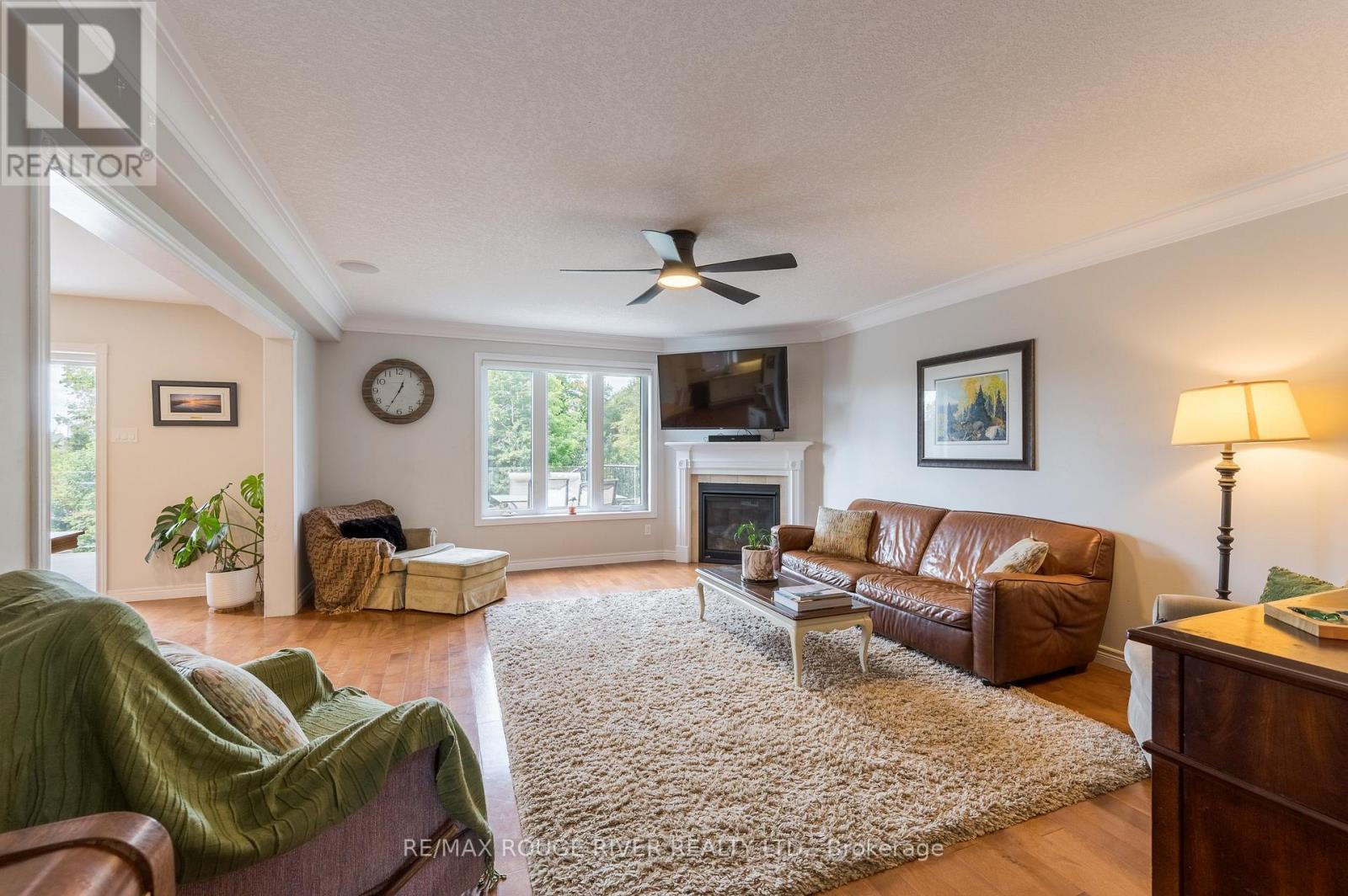 969 Avery Avenue, Peterborough (Monaghan Ward 2), Ontario  K9J 0G9 - Photo 12 - X13729186