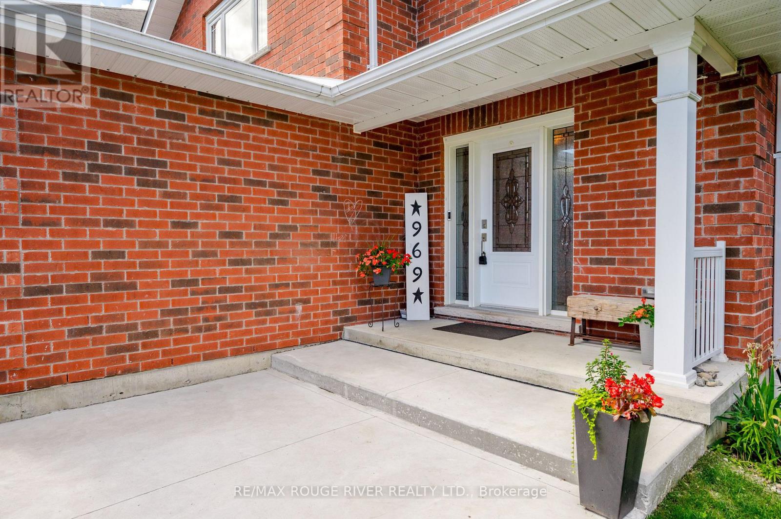 969 Avery Avenue, Peterborough (Monaghan Ward 2), Ontario  K9J 0G9 - Photo 2 - X13729186