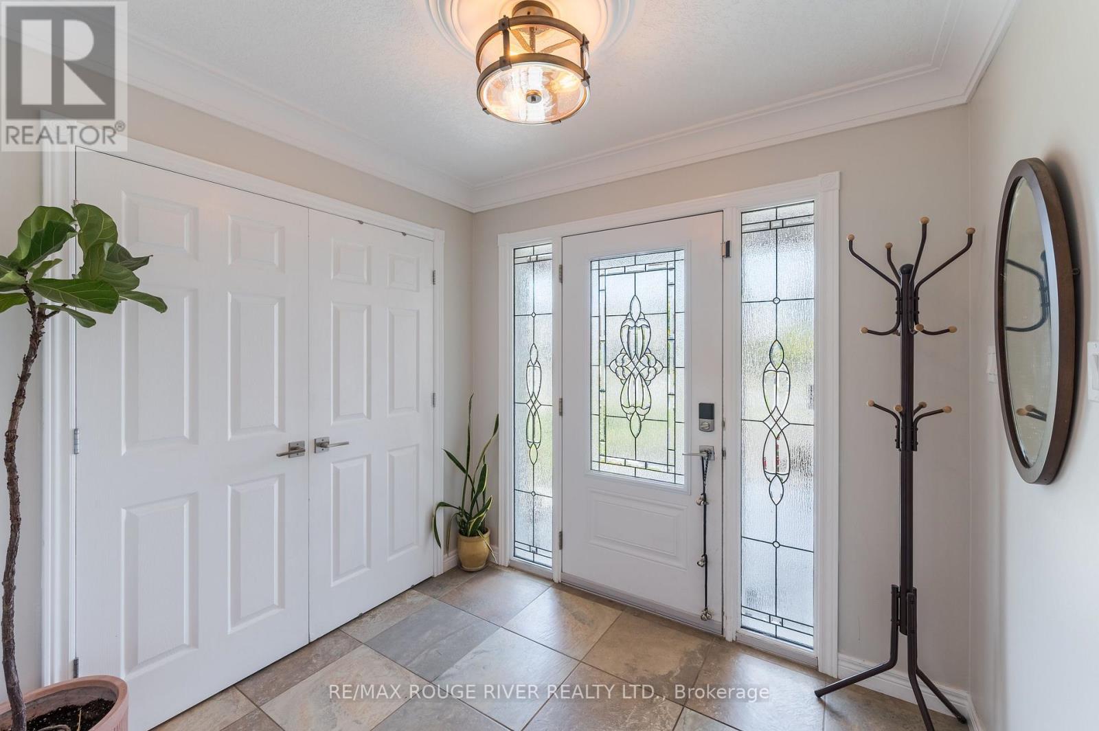 969 Avery Avenue, Peterborough (Monaghan Ward 2), Ontario  K9J 0G9 - Photo 3 - X13729186