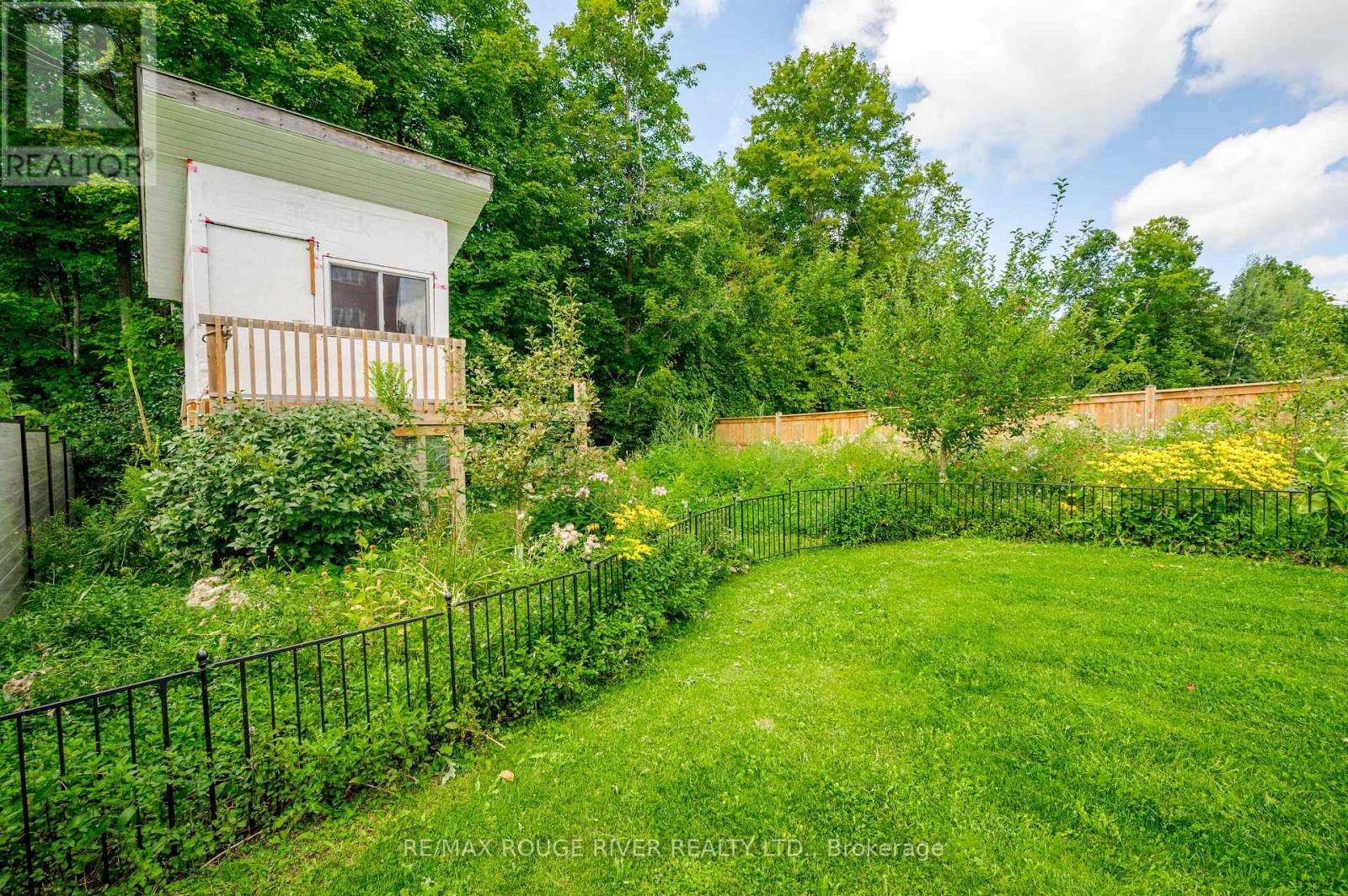 969 Avery Avenue, Peterborough (Monaghan Ward 2), Ontario  K9J 0G9 - Photo 38 - X13729186