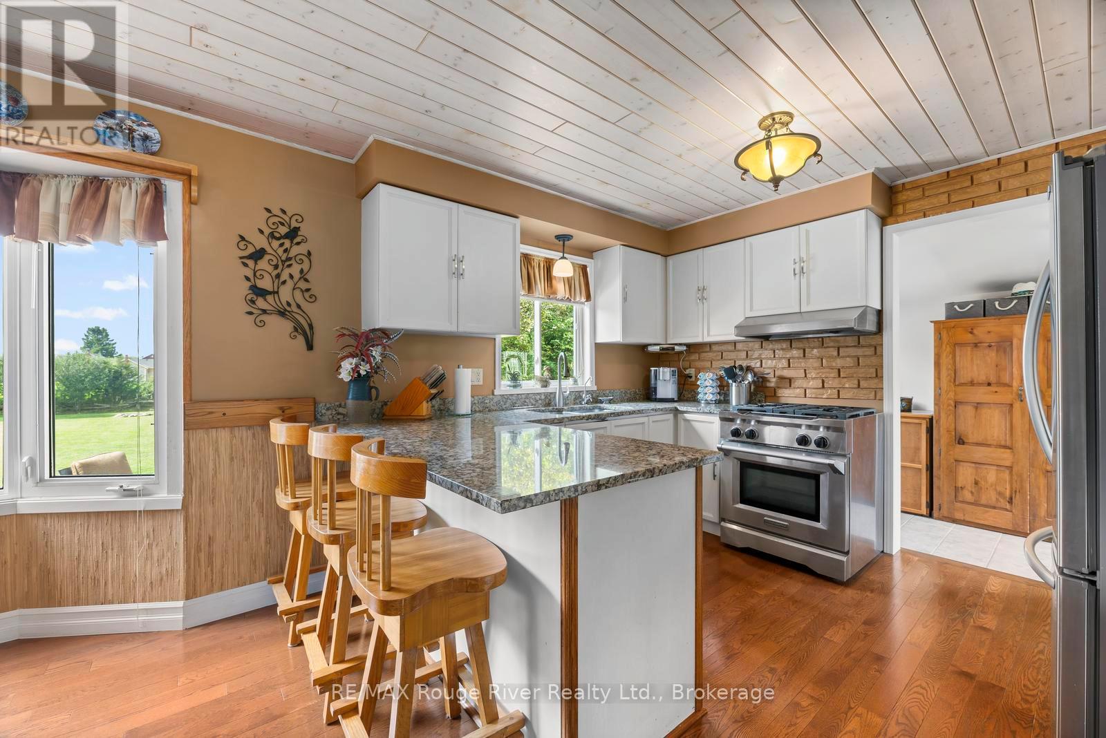 6 Hamilton Drive, Kawartha Lakes (Manvers), Ontario  L0A 1A0 - Photo 10 - X13730454