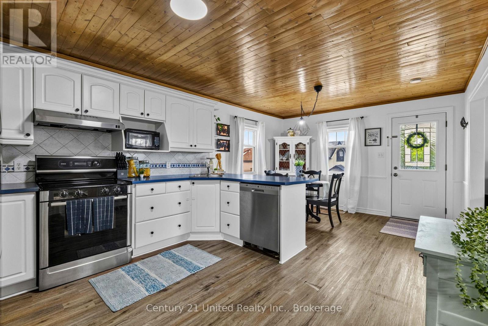 882 Peterborough Street, Douro-Dummer, Ontario  K0L 3A0 - Photo 4 - X13730580
