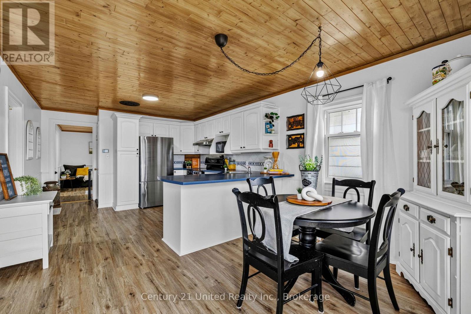 882 Peterborough Street, Douro-Dummer, Ontario  K0L 3A0 - Photo 7 - X13730580