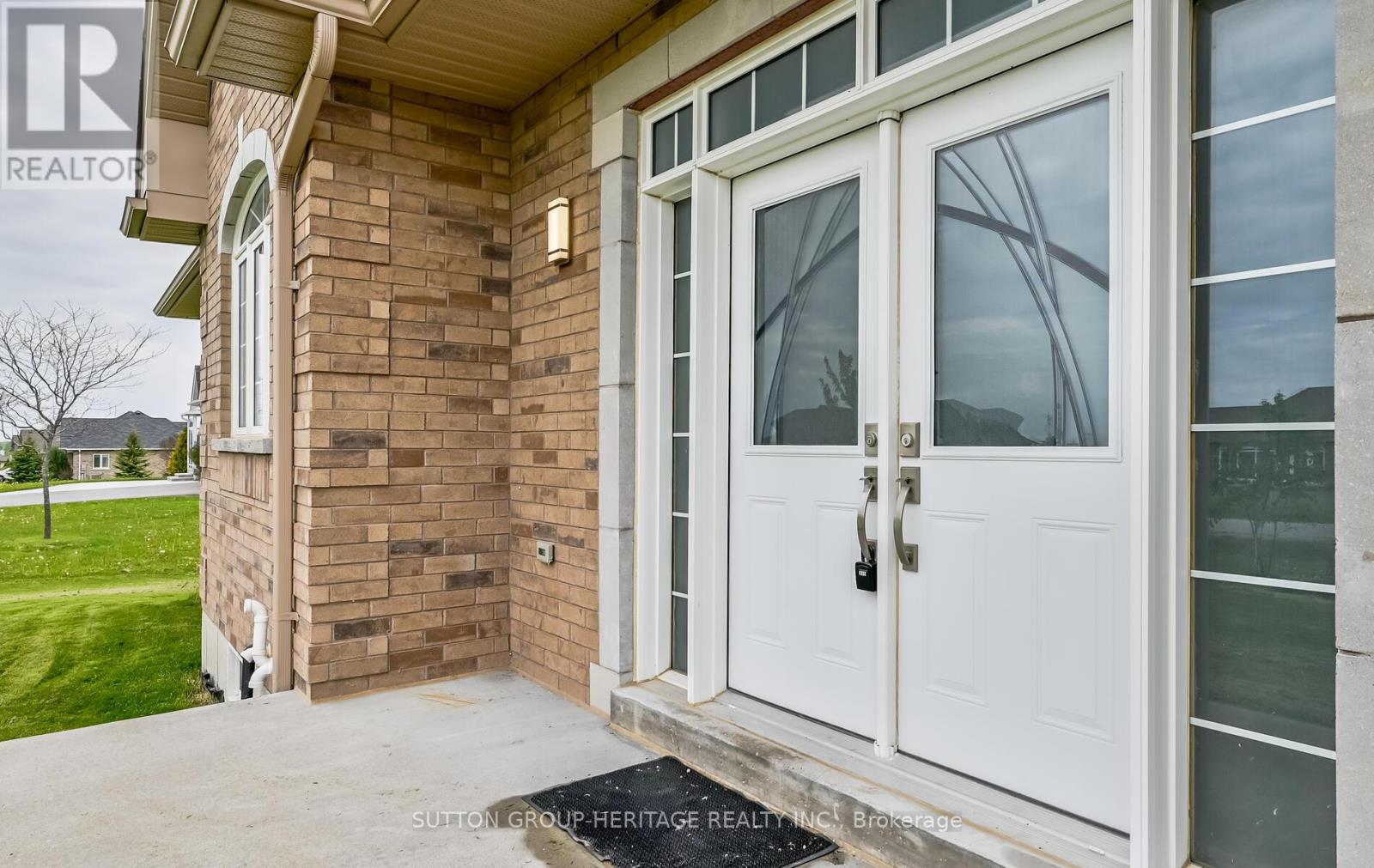 61 Songbird Crescent, Kawartha Lakes (Ops), Ontario  K9V 0A9 - Photo 3 - X13730898