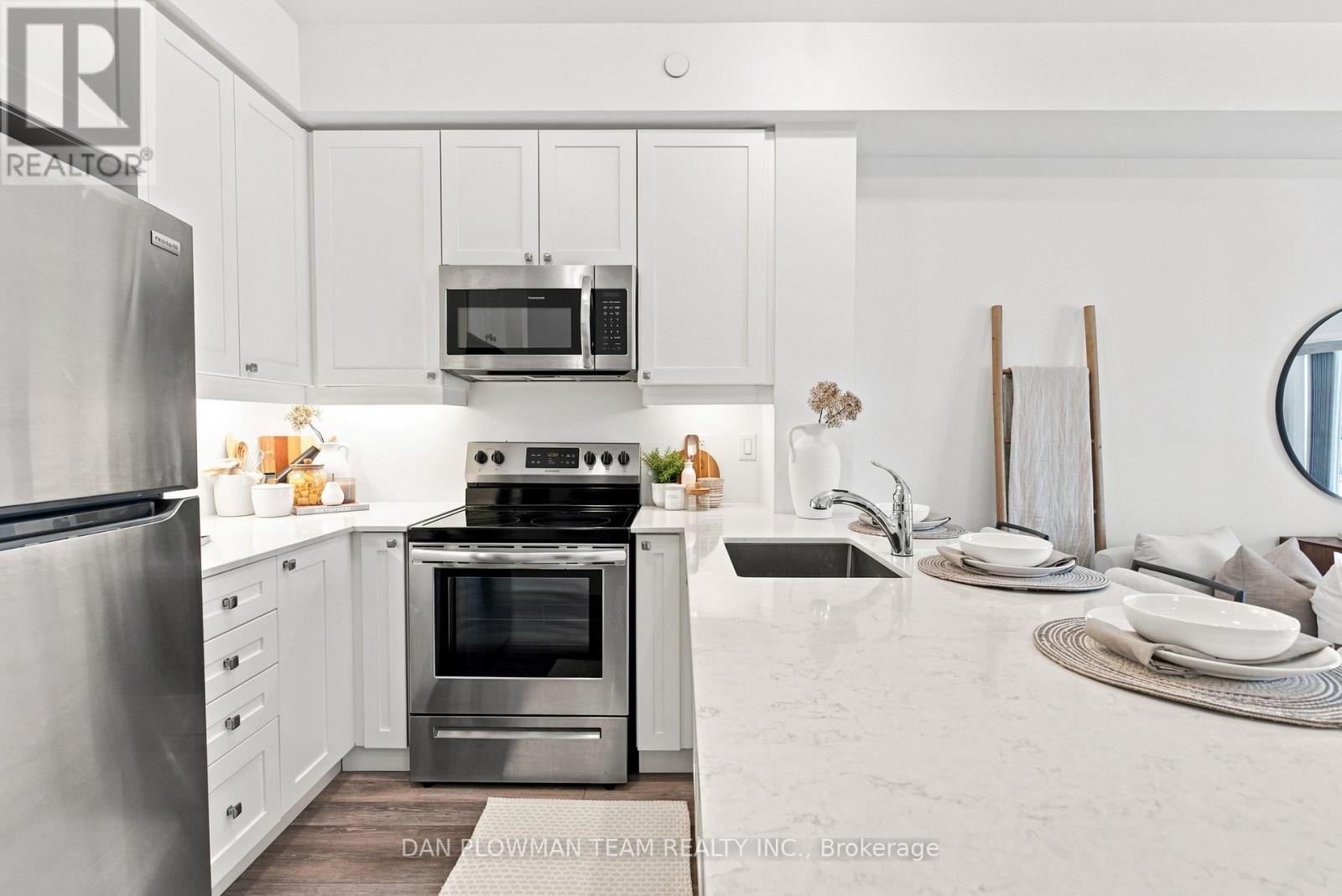 424 - 50 Lakebreeze Drive, Clarington (Newcastle), Ontario  L1B 0V9 - Photo 5 - E13731786