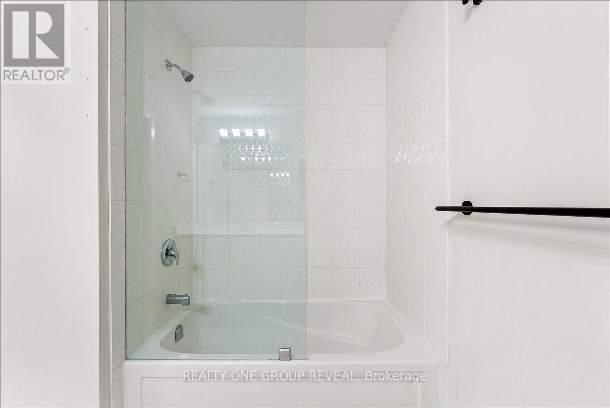 111 - 65 Shipway Avenue, Clarington (Newcastle), Ontario  L1B 0W2 - Photo 25 - E13731828