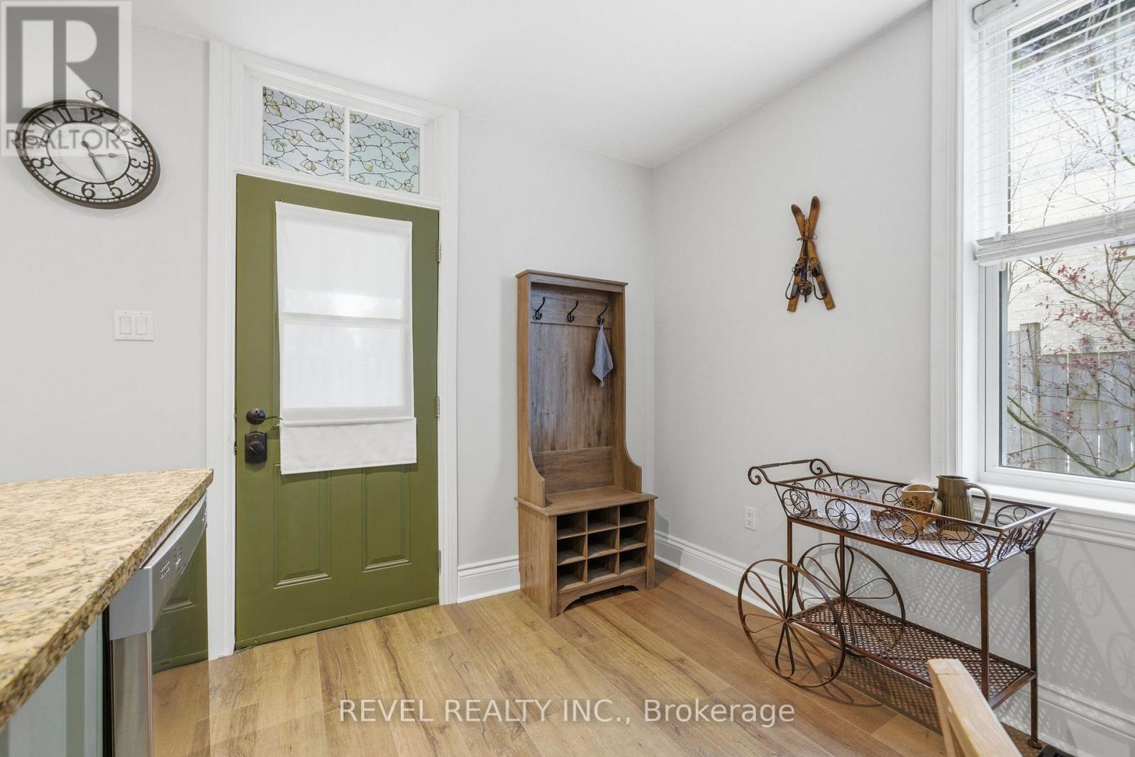 52 Cambridge Street N, Kawartha Lakes (Lindsay), Ontario  K9V 4C7 - Photo 12 - X13732394