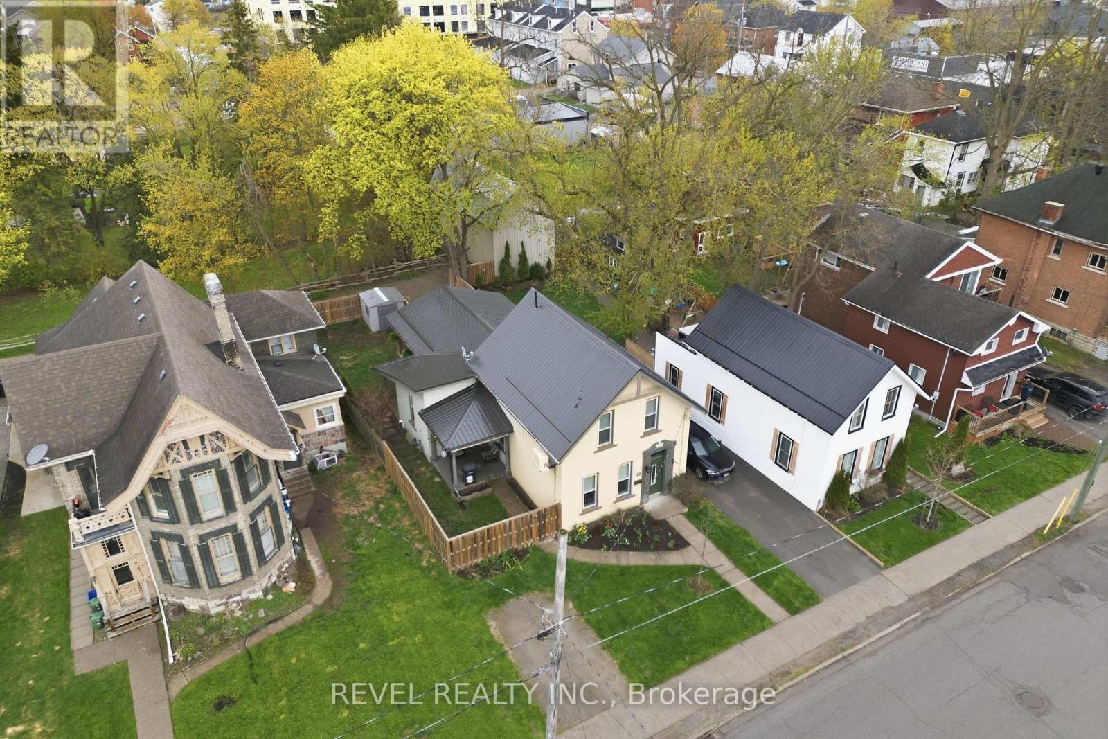 52 Cambridge Street N, Kawartha Lakes (Lindsay), Ontario  K9V 4C7 - Photo 35 - X13732394